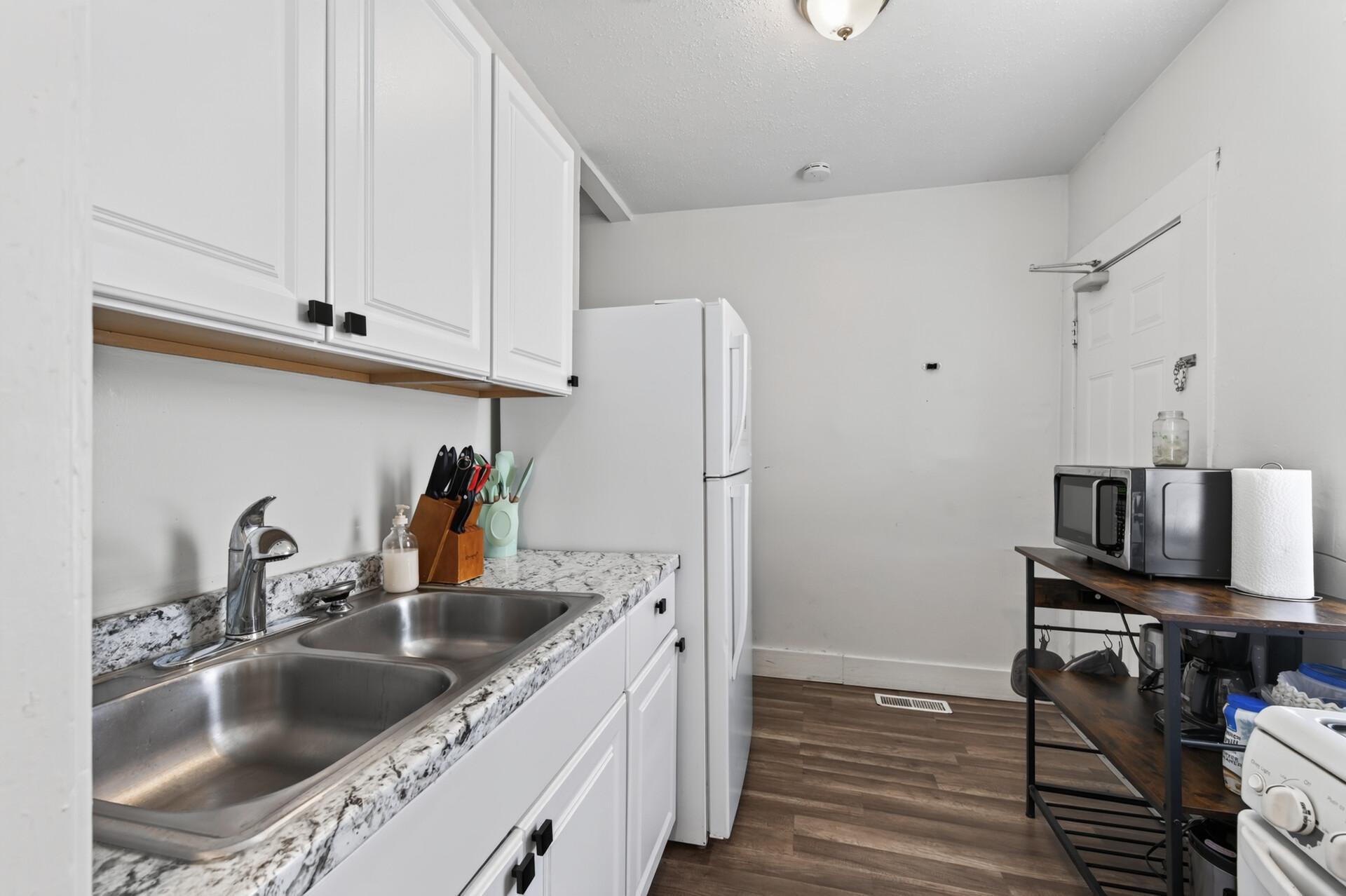 View of Residential Income at 677 Sherburne Avenue, Saint Paul MN 55104, Saint Paul (51 of 73) - Mike Wilen | Minnesota Team Real Estate