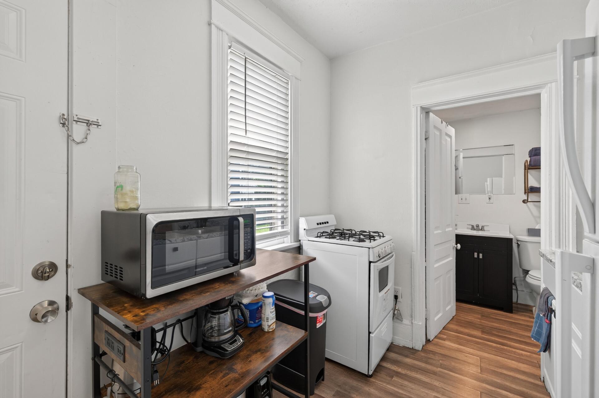 View of Residential Income at 677 Sherburne Avenue, Saint Paul MN 55104, Saint Paul (48 of 73) - Mike Wilen | Minnesota Team Real Estate
