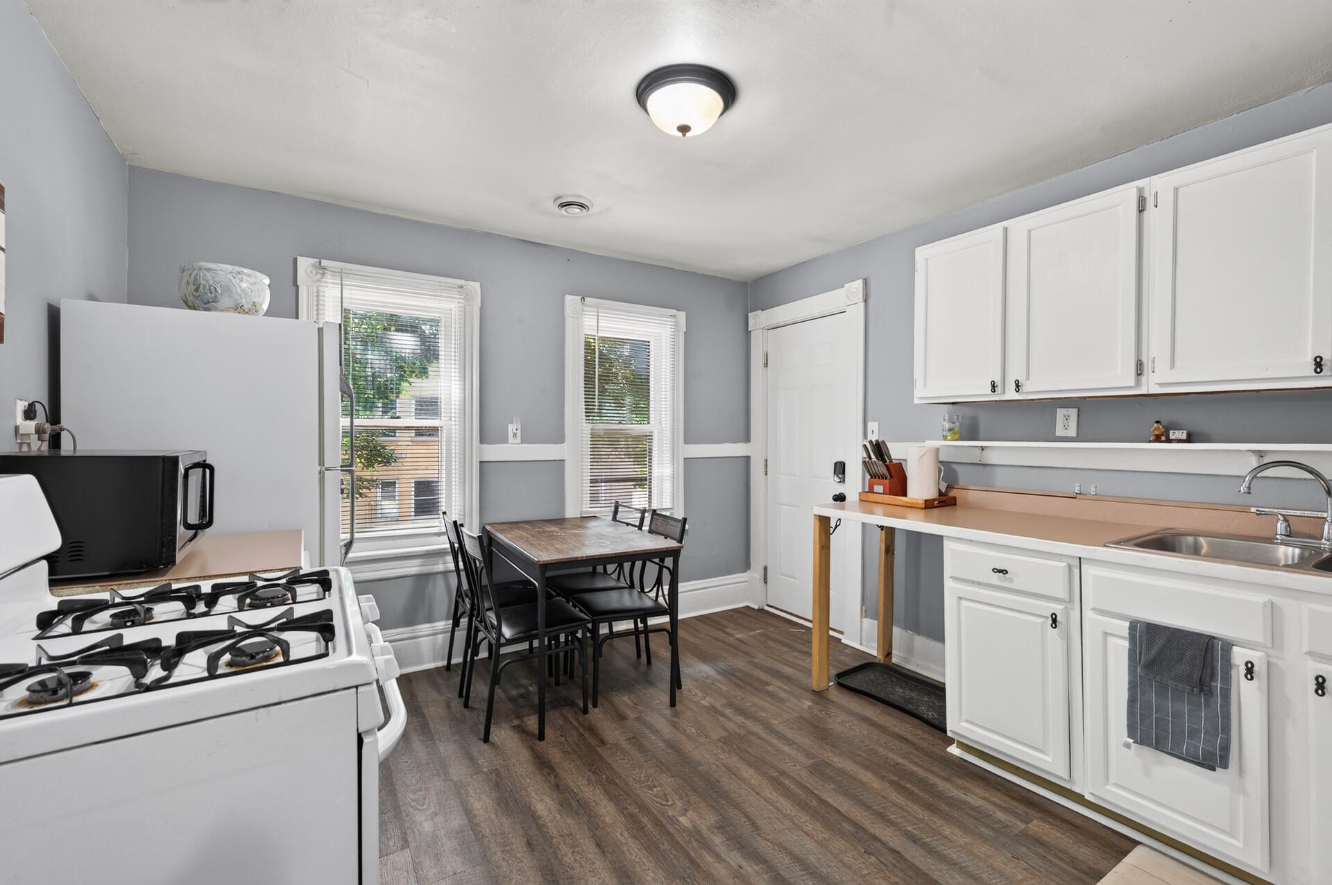 View of Residential Income at 677 Sherburne Avenue, Saint Paul MN 55104, Saint Paul (29 of 73) - Mike Wilen | Minnesota Team Real Estate