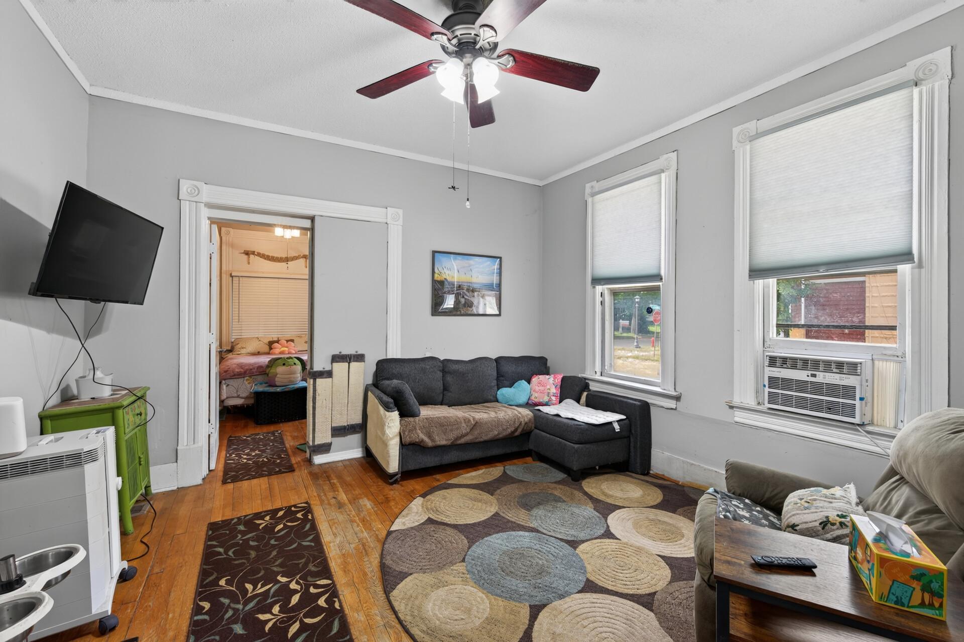 View of Residential Income at 677 Sherburne Avenue, Saint Paul MN 55104, Saint Paul (11 of 73) - Mike Wilen | Minnesota Team Real Estate