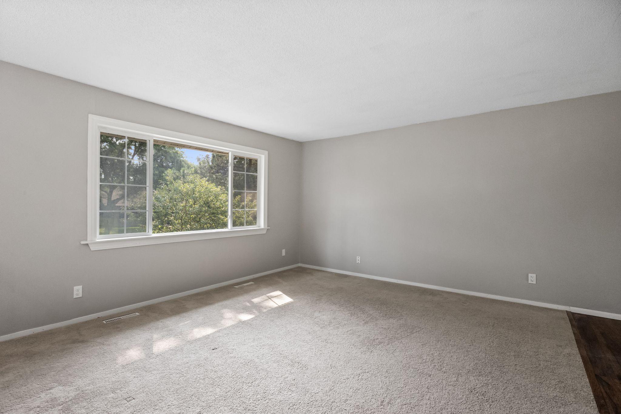 View of Residential at 10340 Decatur Avenue, Bloomington MN 55438, Bloomington (4 of 20) - Mike Wilen | Minnesota Team Real Estate