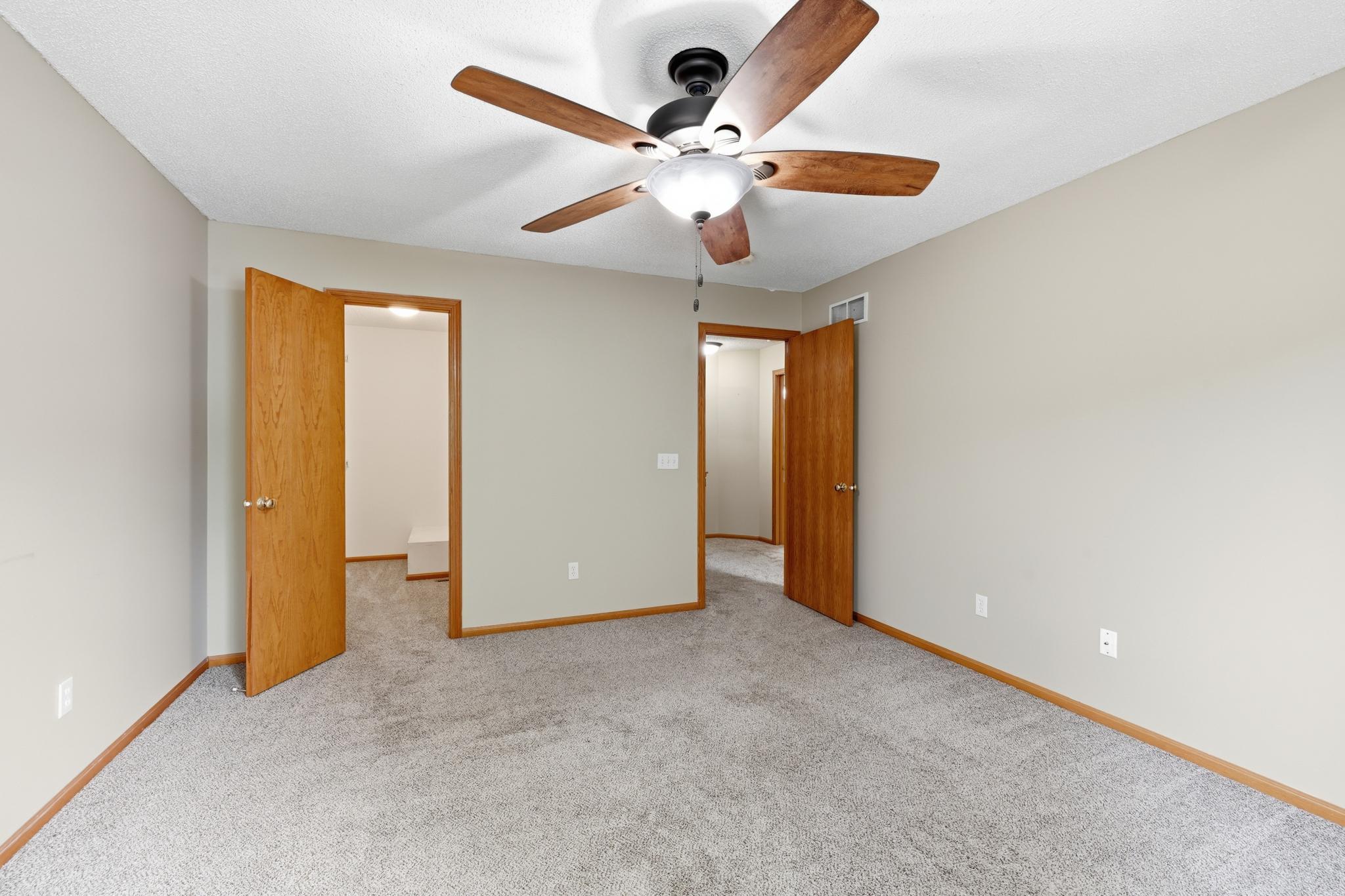 View of Residential at 422 Leeward Trail, Woodbury MN 55129, Woodbury (23 of 27) - Mike Wilen | Minnesota Team Real Estate