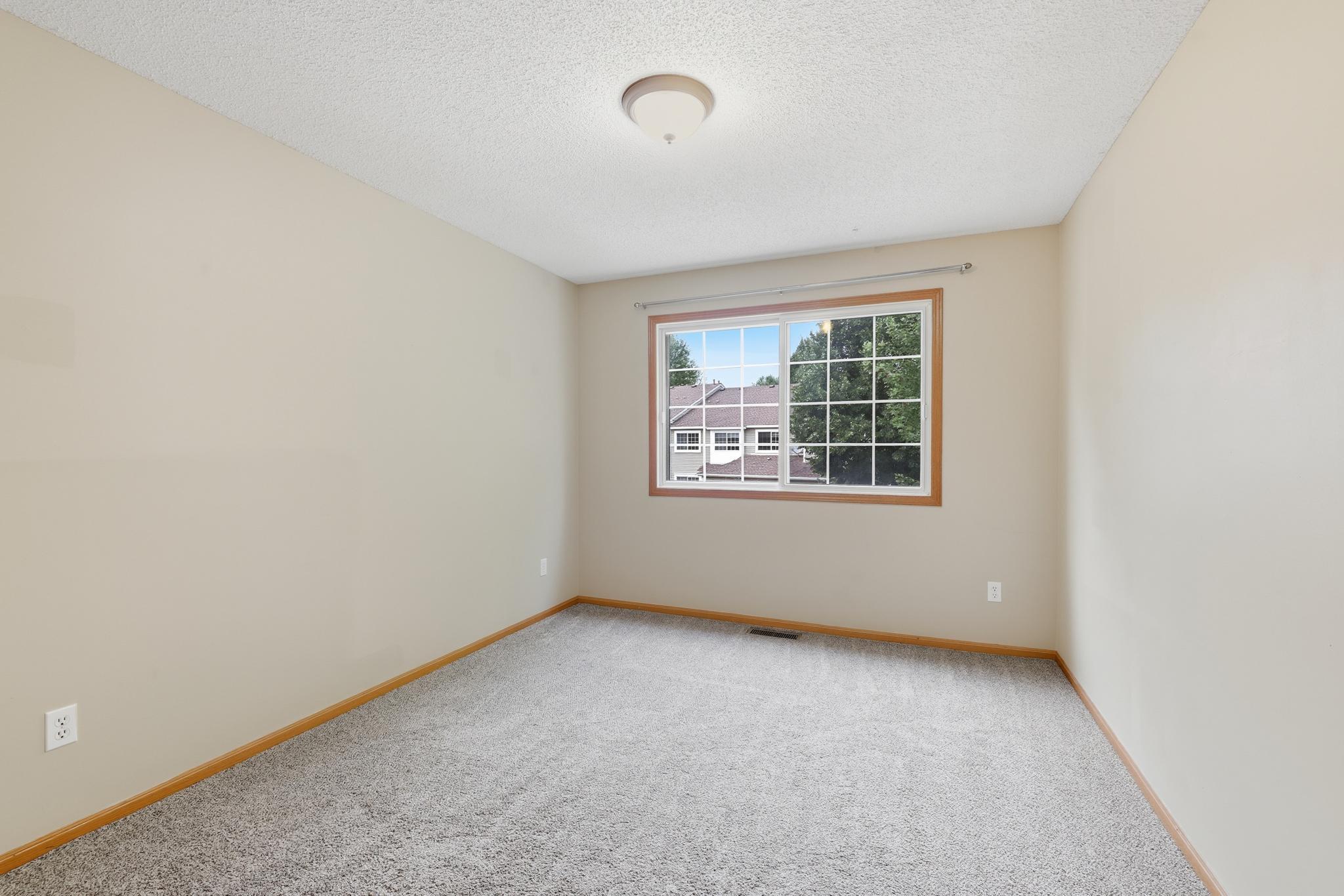 View of Residential at 422 Leeward Trail, Woodbury MN 55129, Woodbury (19 of 27) - Mike Wilen | Minnesota Team Real Estate