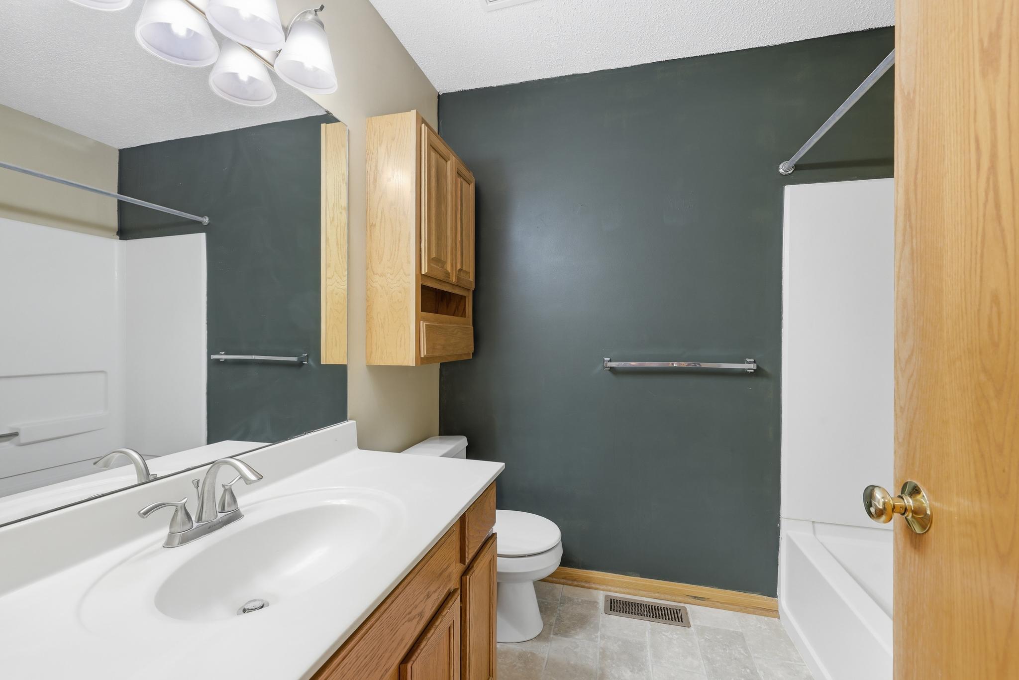 View of Residential at 422 Leeward Trail, Woodbury MN 55129, Woodbury (17 of 27) - Mike Wilen | Minnesota Team Real Estate
