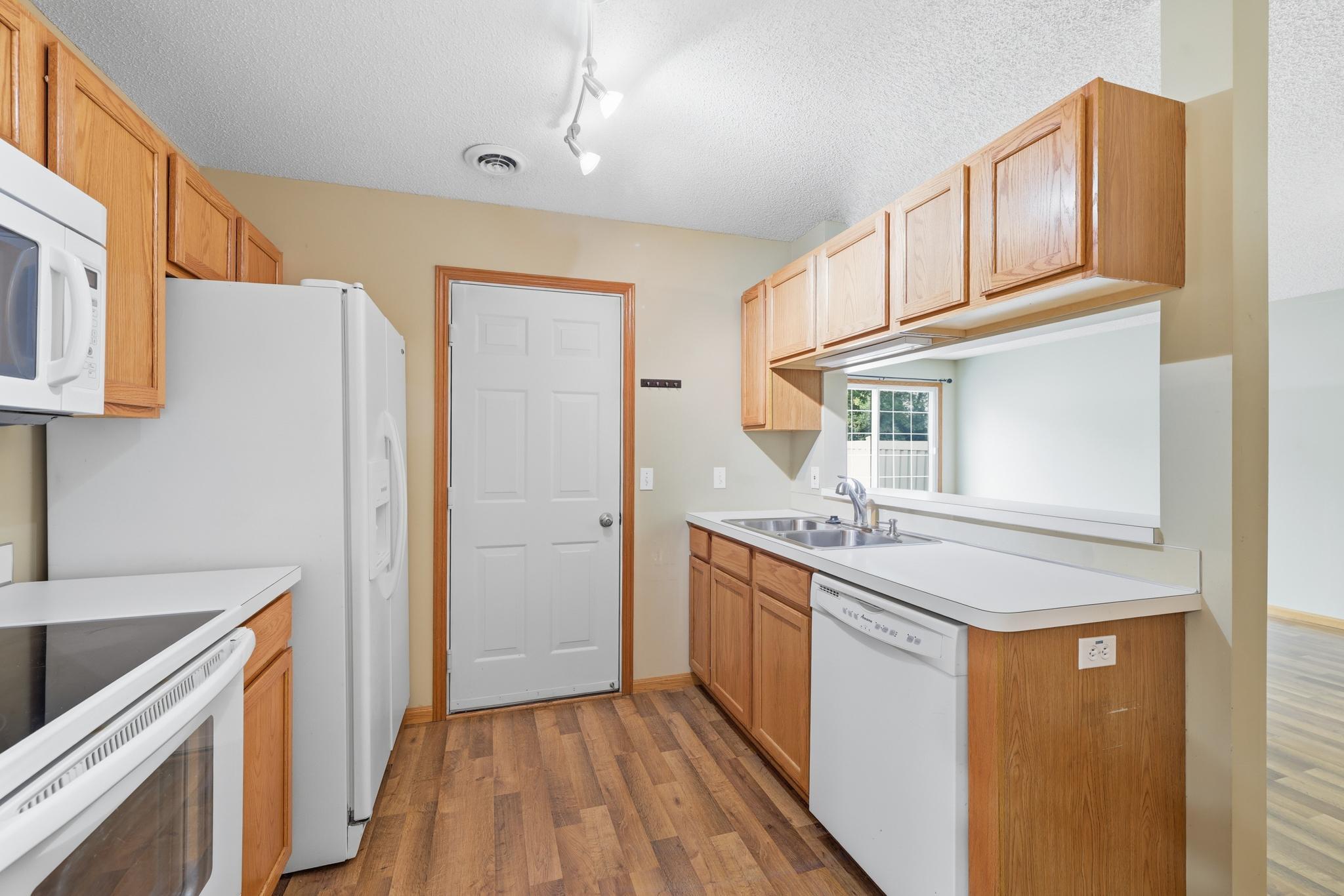 View of Residential at 422 Leeward Trail, Woodbury MN 55129, Woodbury (12 of 27) - Mike Wilen | Minnesota Team Real Estate