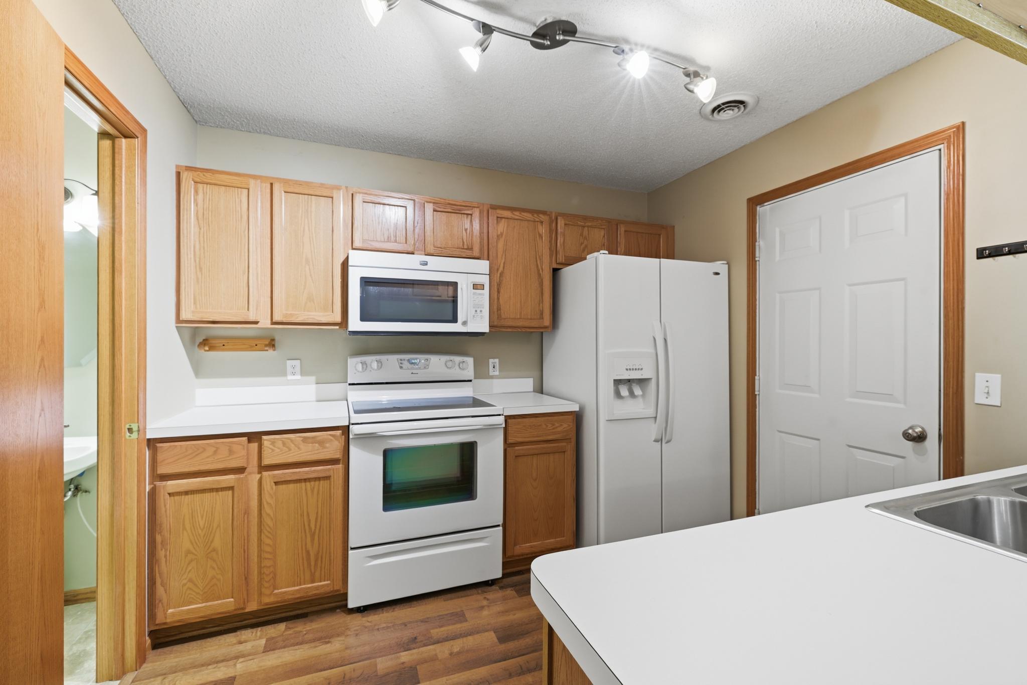 View of Residential at 422 Leeward Trail, Woodbury MN 55129, Woodbury (11 of 27) - Mike Wilen | Minnesota Team Real Estate