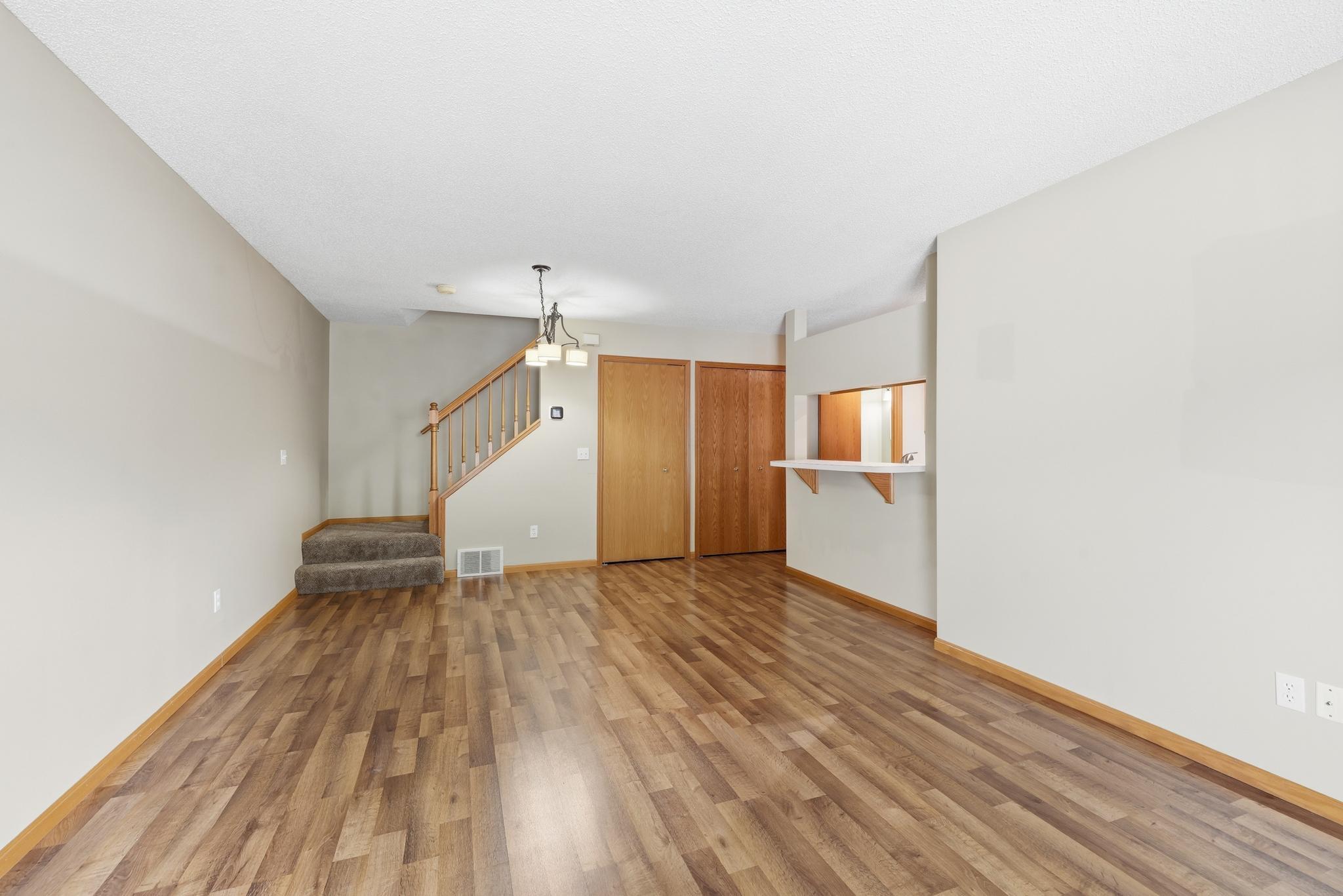 View of Residential at 422 Leeward Trail, Woodbury MN 55129, Woodbury (7 of 27) - Mike Wilen | Minnesota Team Real Estate
