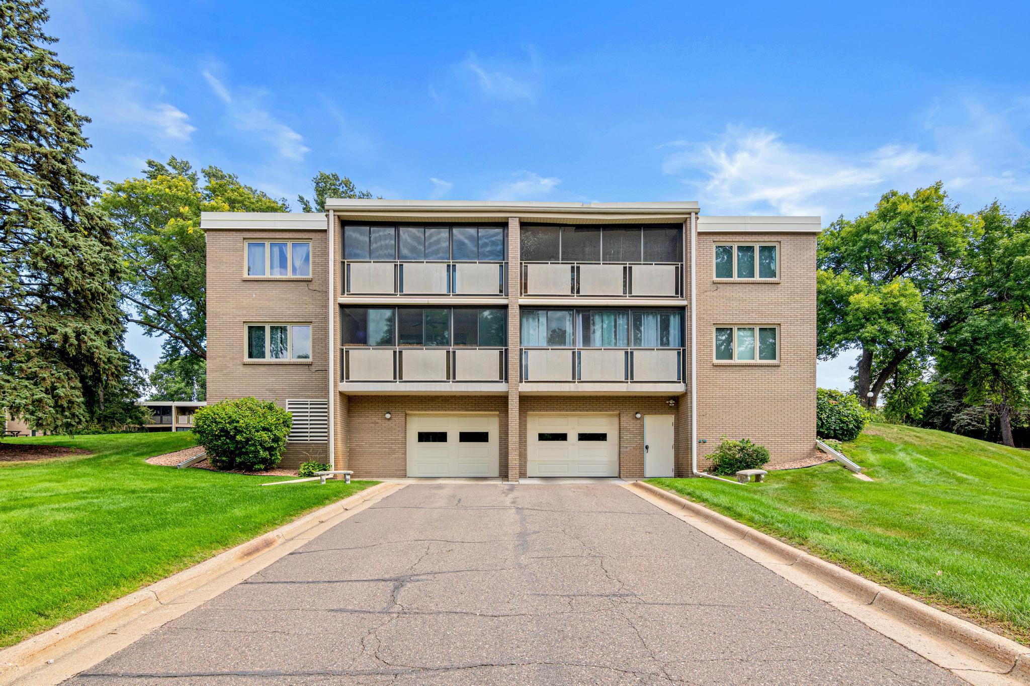 View of Residential at 4380 Brookside Court #213, Edina MN 55436, Edina (38 of 43) - Mike Wilen | Minnesota Team Real Estate