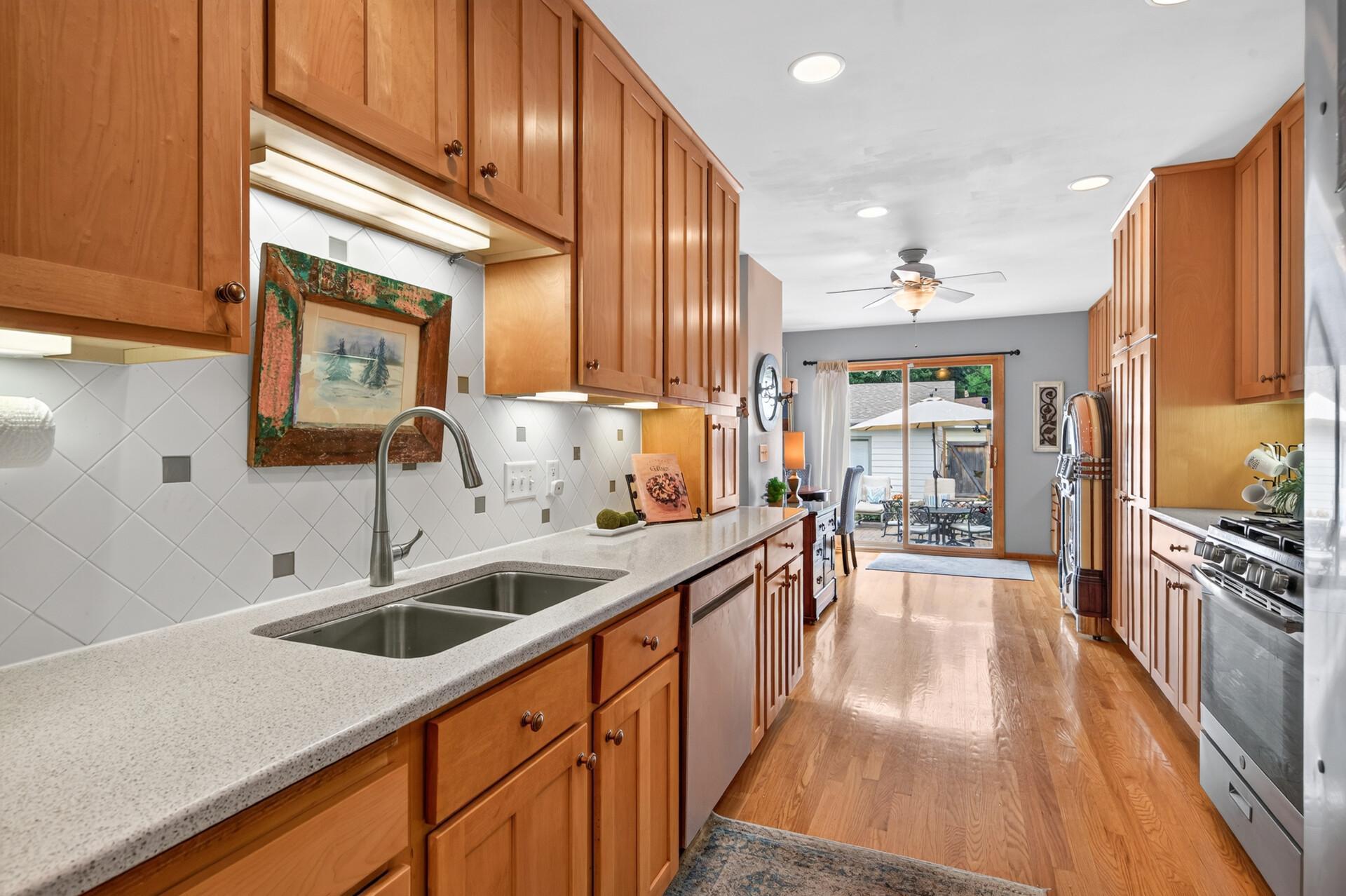 View of Residential at 1947 Portland Avenue, Saint Paul MN 55104, Saint Paul (20 of 53) - Mike Wilen | Minnesota Team Real Estate