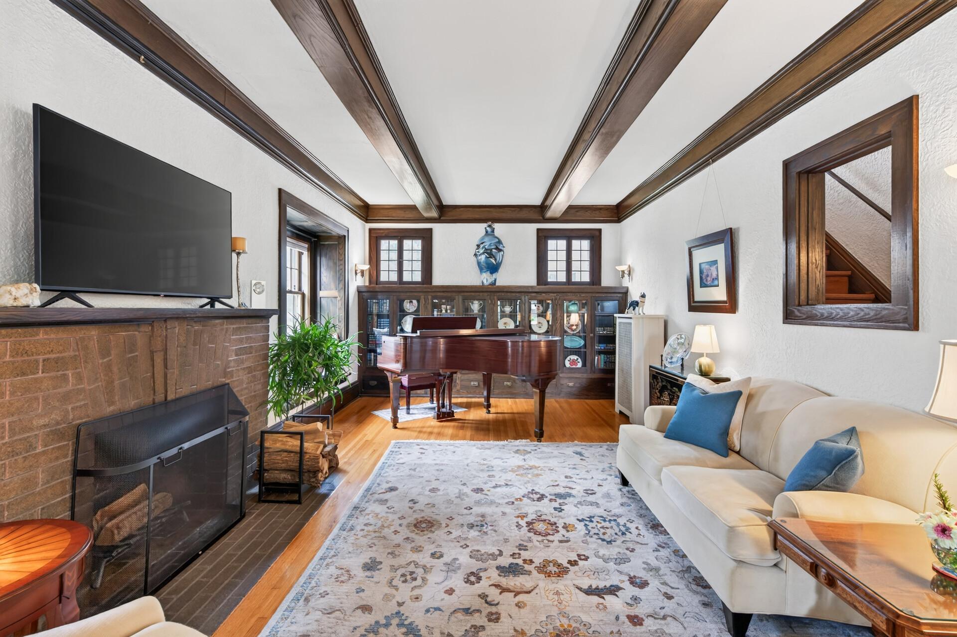 View of Residential at 1947 Portland Avenue, Saint Paul MN 55104, Saint Paul (9 of 53) - Mike Wilen | Minnesota Team Real Estate
