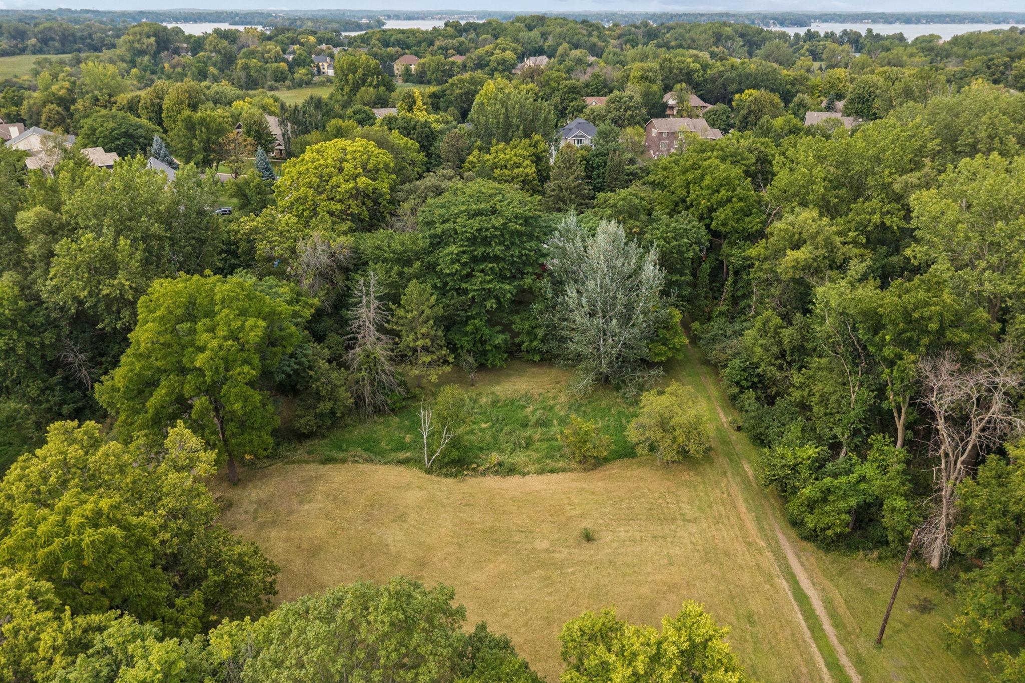 View of Residential at 26750 Smithtown Road, Excelsior MN 55331, Excelsior (29 of 47) - Mike Wilen | Minnesota Team Real Estate