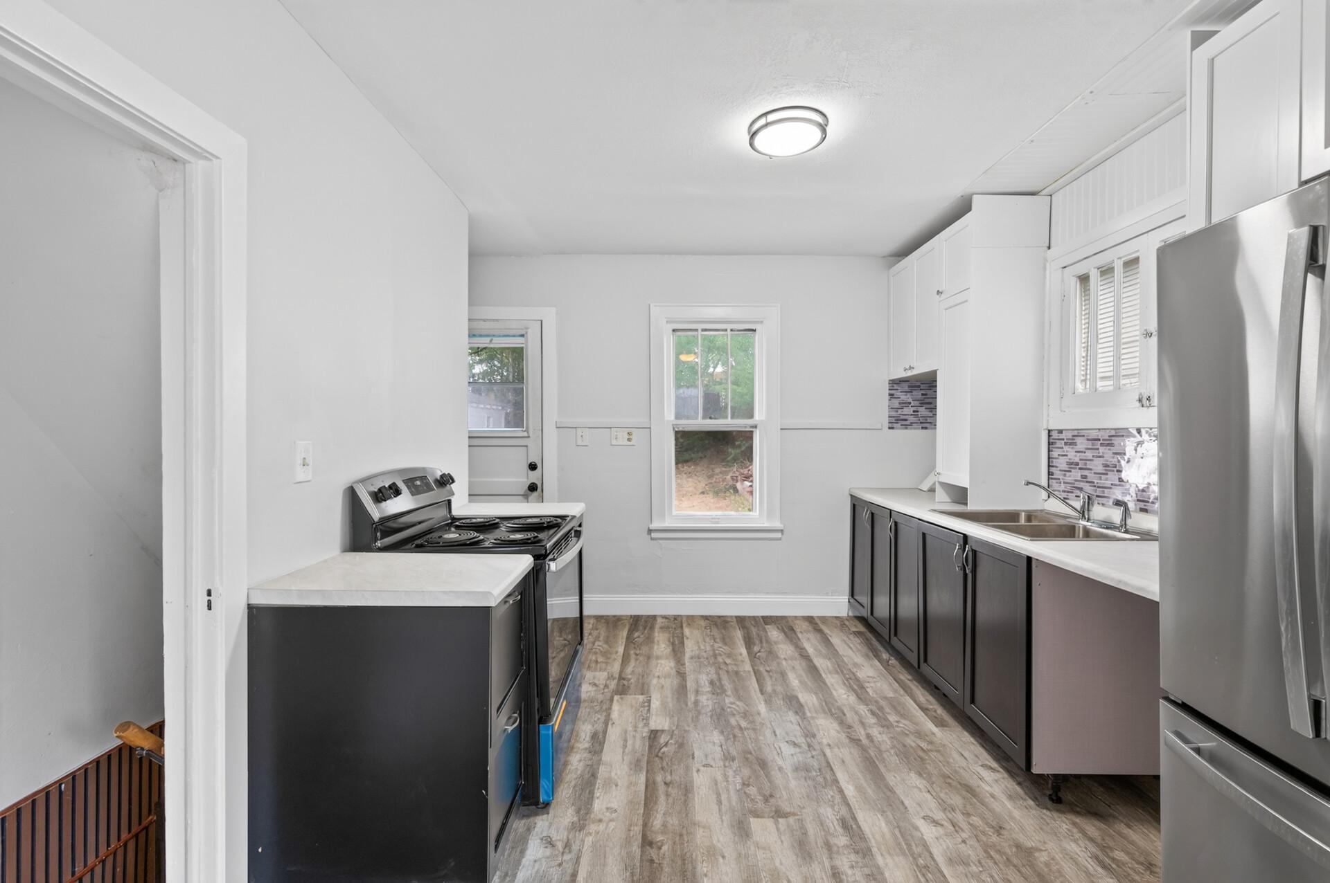 View of Residential at 569 Hatch Avenue, Saint Paul MN 55117, Saint Paul (9 of 28) - Mike Wilen | Minnesota Team Real Estate