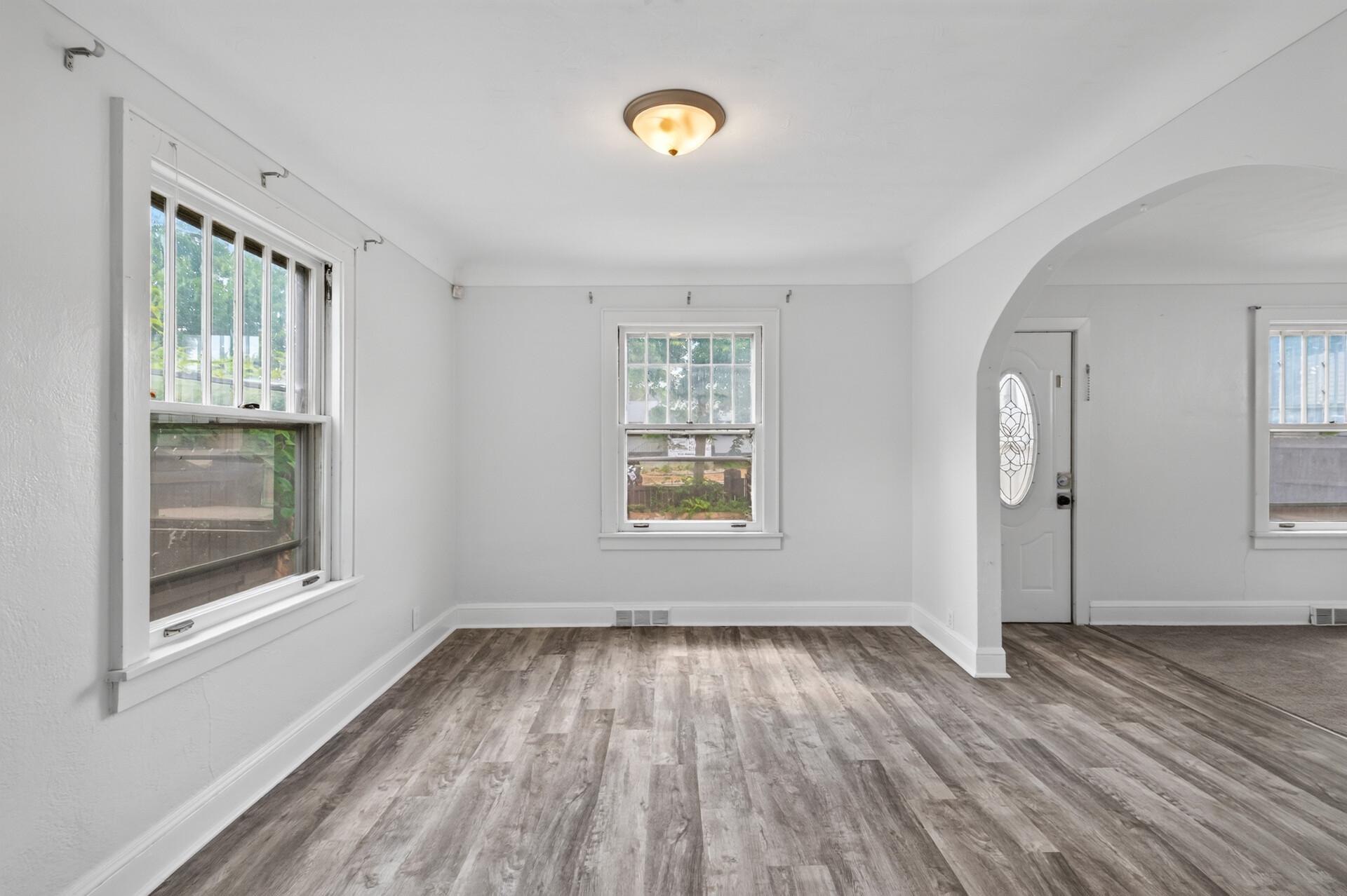 View of Residential at 569 Hatch Avenue, Saint Paul MN 55117, Saint Paul (7 of 28) - Mike Wilen | Minnesota Team Real Estate