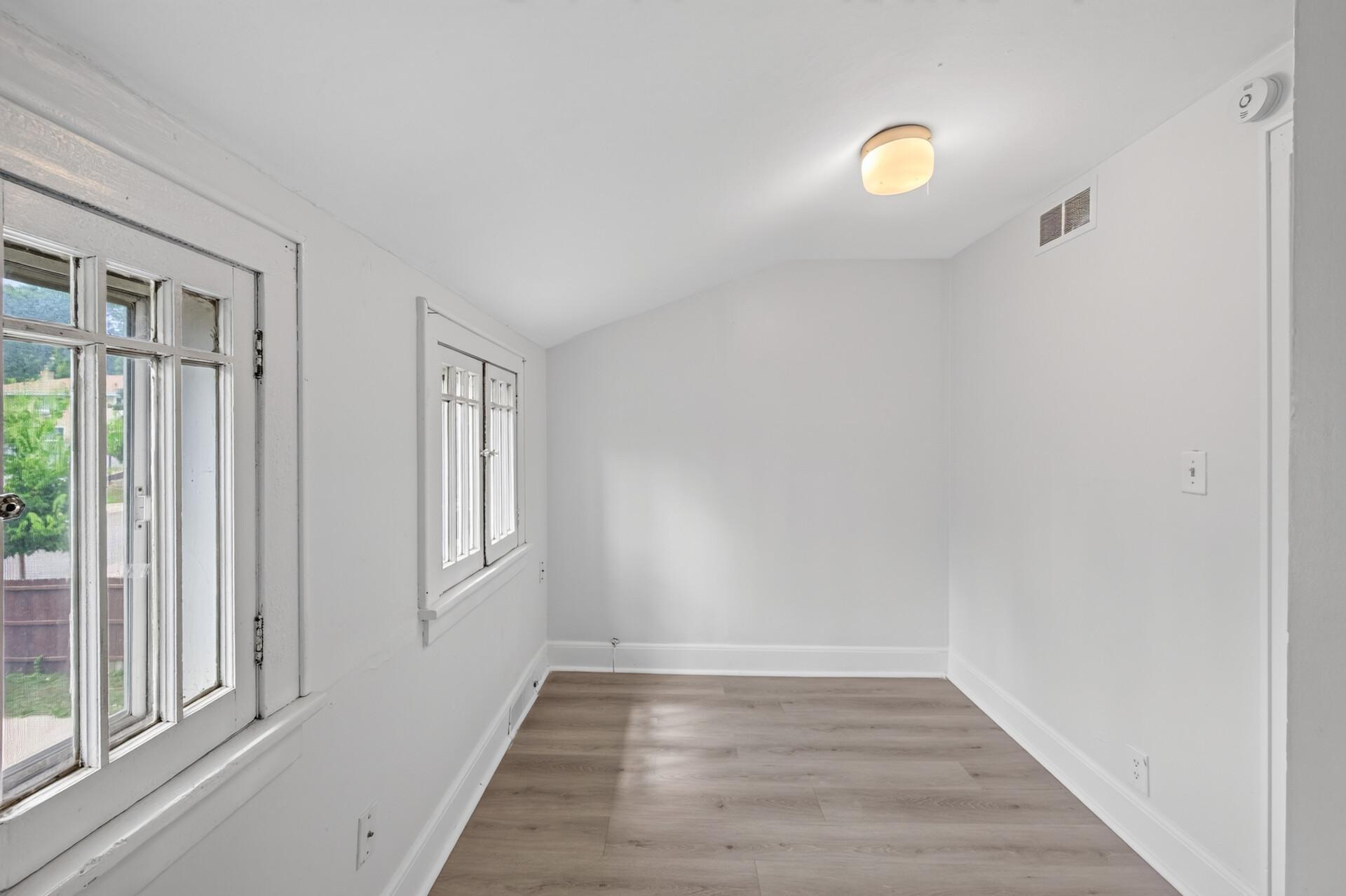 View of Residential at 569 Hatch Avenue, Saint Paul MN 55117, Saint Paul (18 of 28) - Mike Wilen | Minnesota Team Real Estate