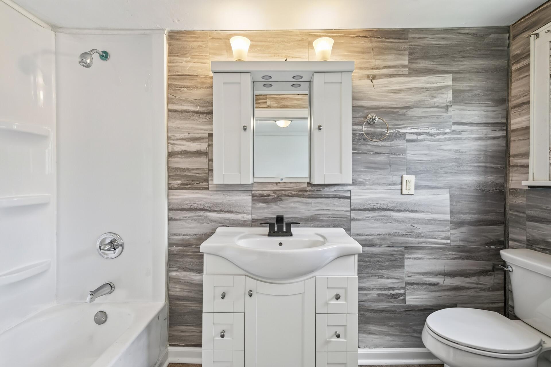 View of Residential at 569 Hatch Avenue, Saint Paul MN 55117, Saint Paul (15 of 28) - Mike Wilen | Minnesota Team Real Estate