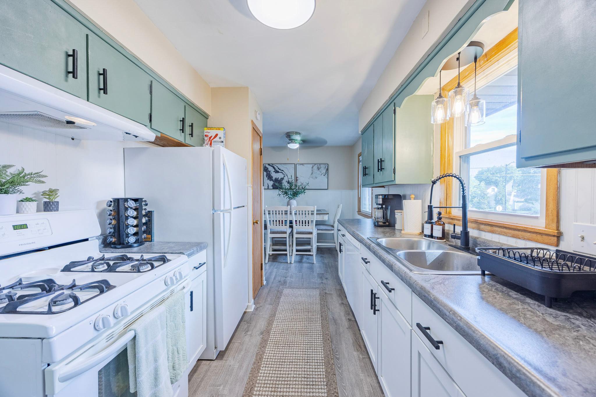 View of Residential at 1607 Southview Boulevard, South Saint Paul MN 55075, South Saint Paul (4 of 21) - Mike Wilen | Minnesota Team Real Estate