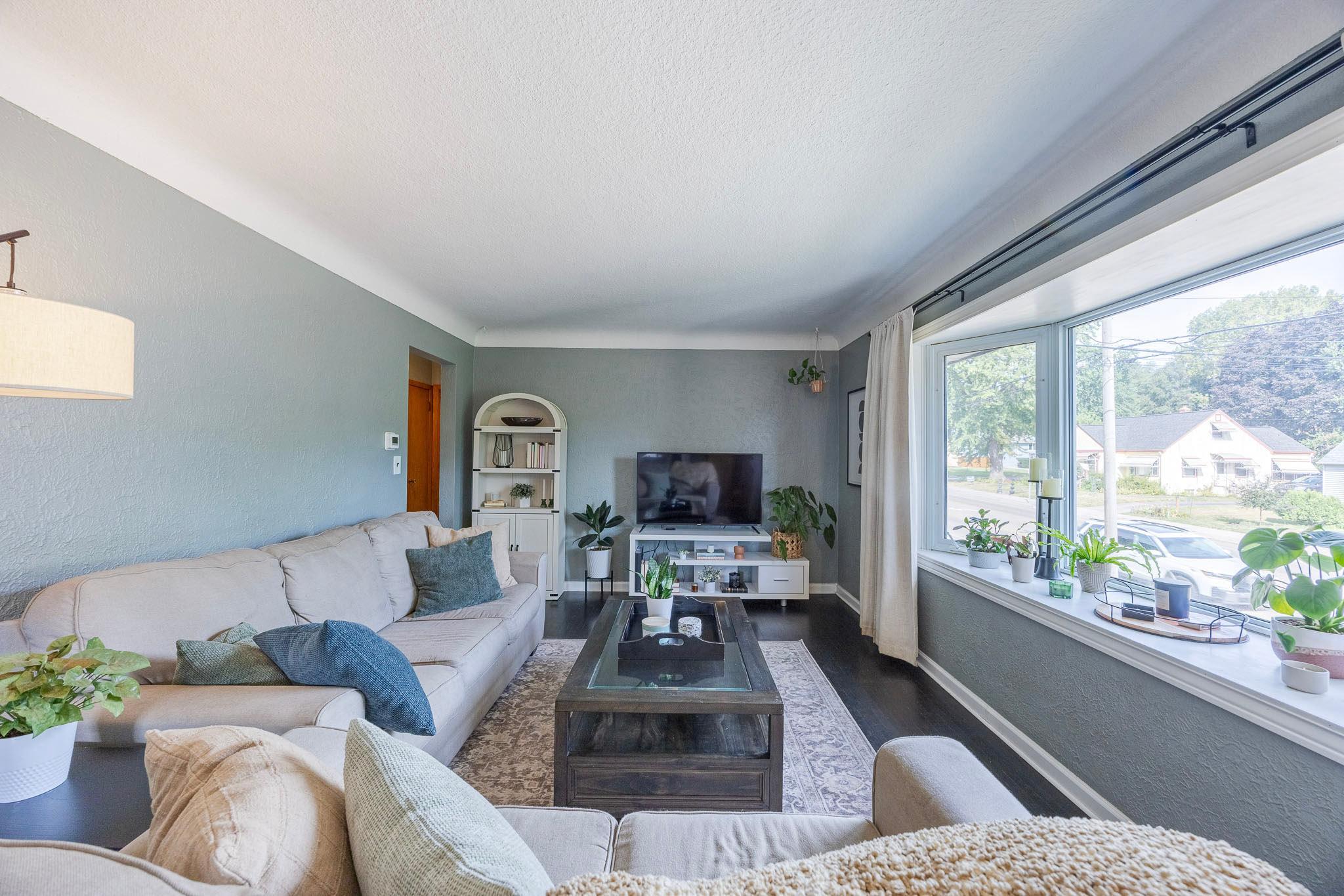 View of Residential at 1607 Southview Boulevard, South Saint Paul MN 55075, South Saint Paul (3 of 21) - Mike Wilen | Minnesota Team Real Estate