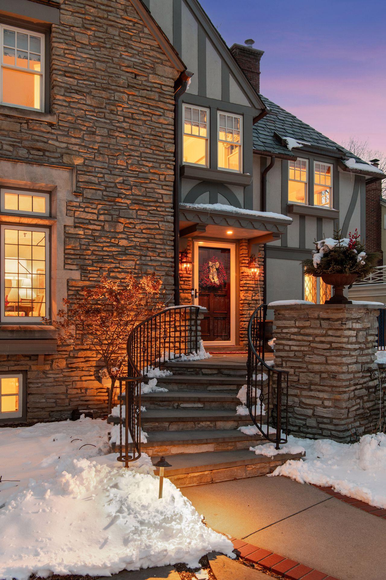View of Residential at 2116 Lake Of The Isles Parkway, Minneapolis MN 55405, Minneapolis (10 of 77) - Mike Wilen | Minnesota Team Real Estate