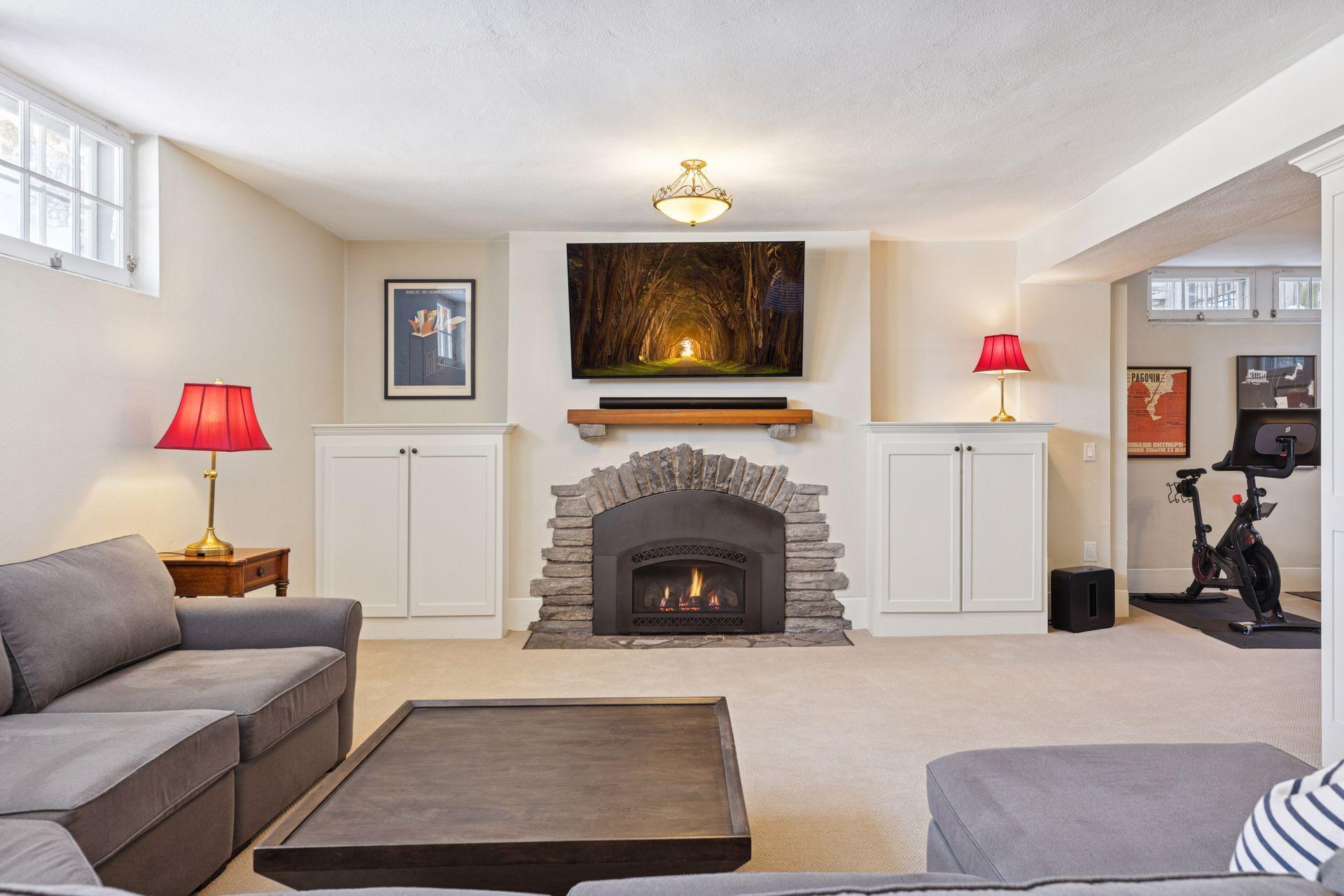 View of Residential at 2116 Lake Of The Isles Parkway, Minneapolis MN 55405, Minneapolis (62 of 77) - Mike Wilen | Minnesota Team Real Estate