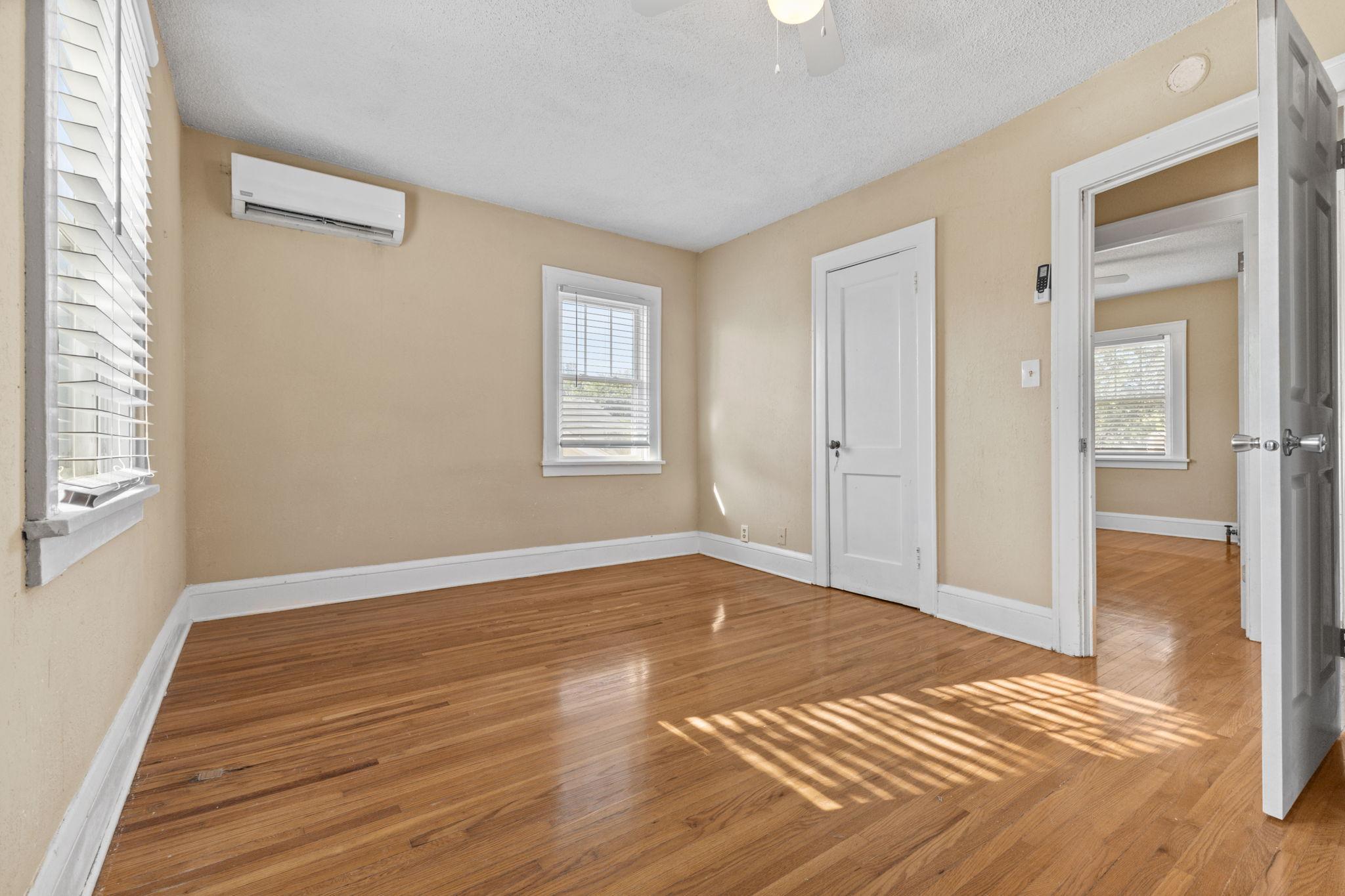 View of Residential at 1618 Vincent Avenue, Minneapolis MN 55411, Minneapolis (21 of 41) - Mike Wilen | Minnesota Team Real Estate