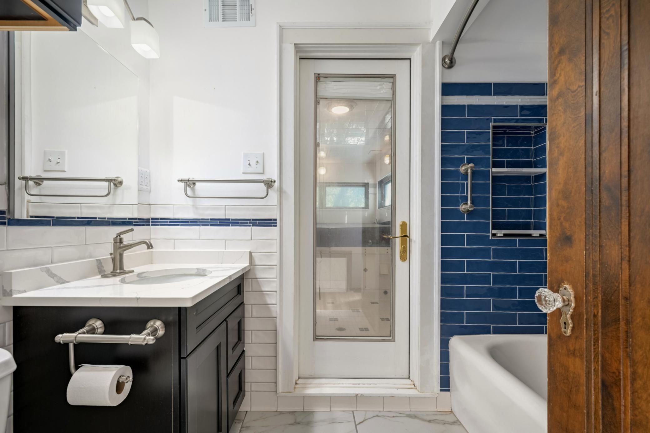 View of Residential at 2751 Arthur Street, Minneapolis MN 55418, Minneapolis (29 of 37) - Mike Wilen | Minnesota Team Real Estate