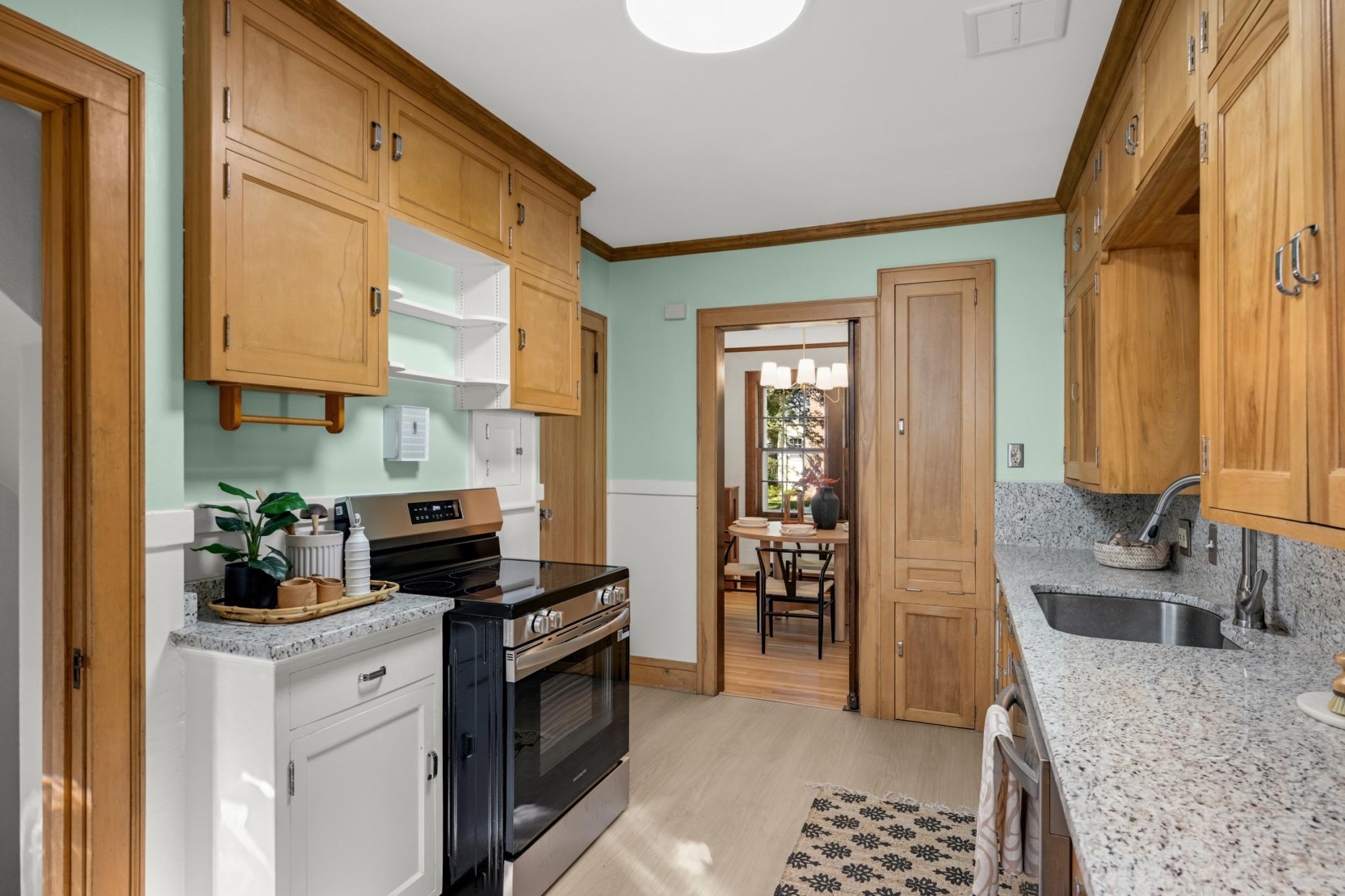 View of Residential at 2751 Arthur Street, Minneapolis MN 55418, Minneapolis (16 of 37) - Mike Wilen | Minnesota Team Real Estate