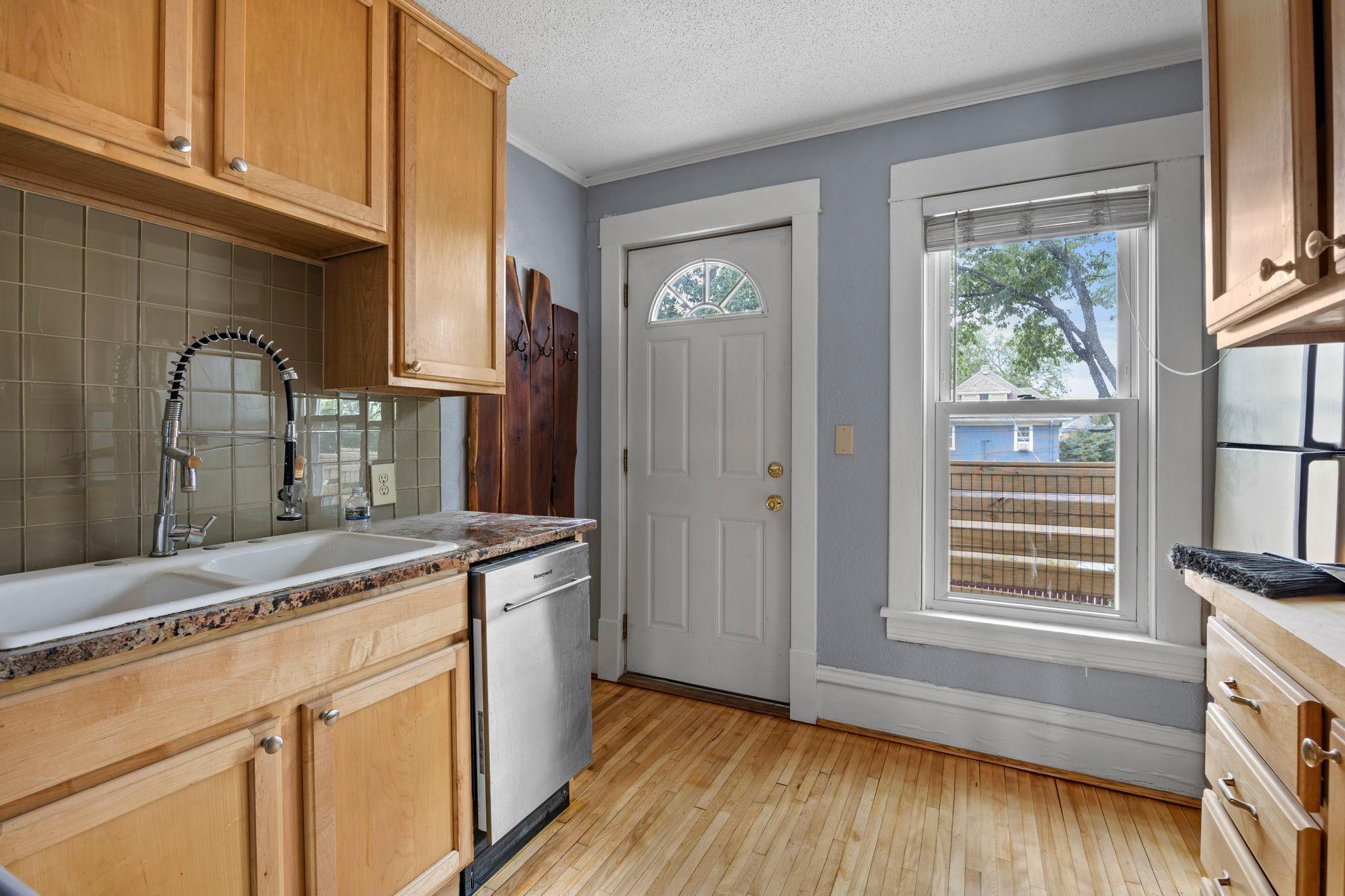 View of Residential at 3128 Grand Avenue #3, Minneapolis MN 55408, Minneapolis (26 of 30) - Mike Wilen | Minnesota Team Real Estate