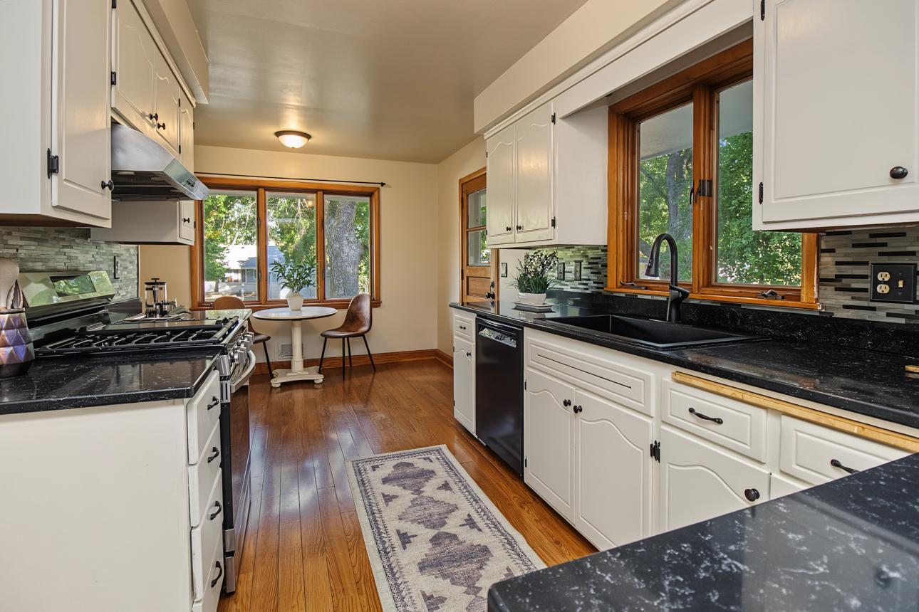 View of Residential at 6700 Hillside Lane, Edina MN 55439, Edina (13 of 53) - Mike Wilen | Minnesota Team Real Estate