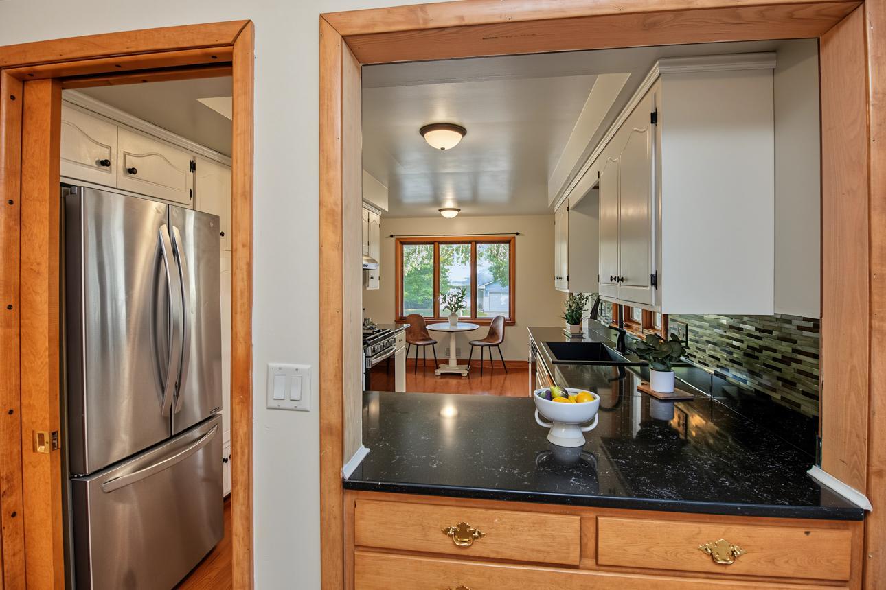 View of Residential at 6700 Hillside Lane, Edina MN 55439, Edina (11 of 53) - Mike Wilen | Minnesota Team Real Estate