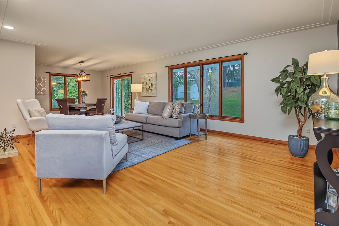 View of Residential at 6700 Hillside Lane, Edina MN 55439, Edina (5 of 53) - Mike Wilen | Minnesota Team Real Estate