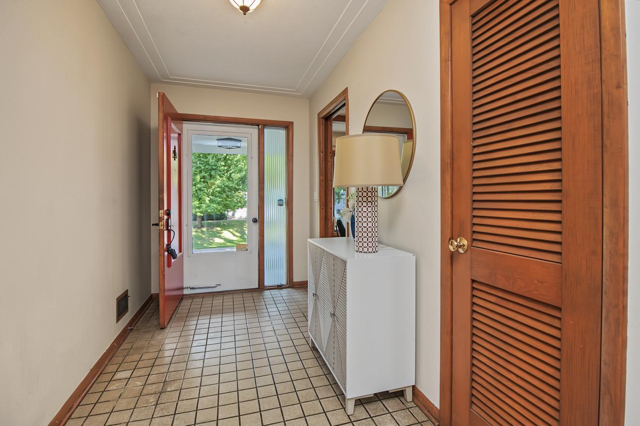 View of Residential at 6700 Hillside Lane, Edina MN 55439, Edina (4 of 53) - Mike Wilen | Minnesota Team Real Estate