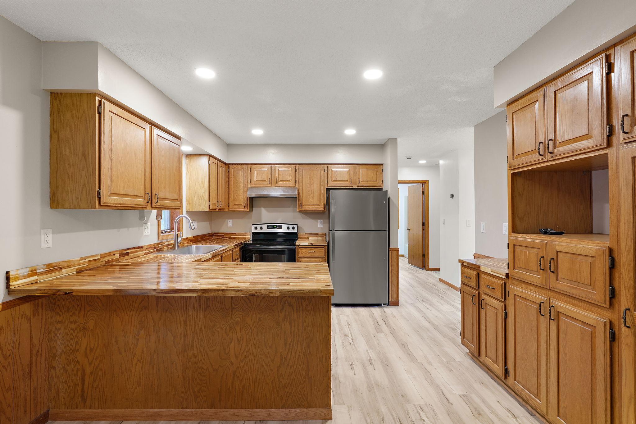 View of Residential at 6520 Dawn Avenue, Inver Grove Heights MN 55076, Inver Grove Heights (7 of 33) - Mike Wilen | Minnesota Team Real Estate