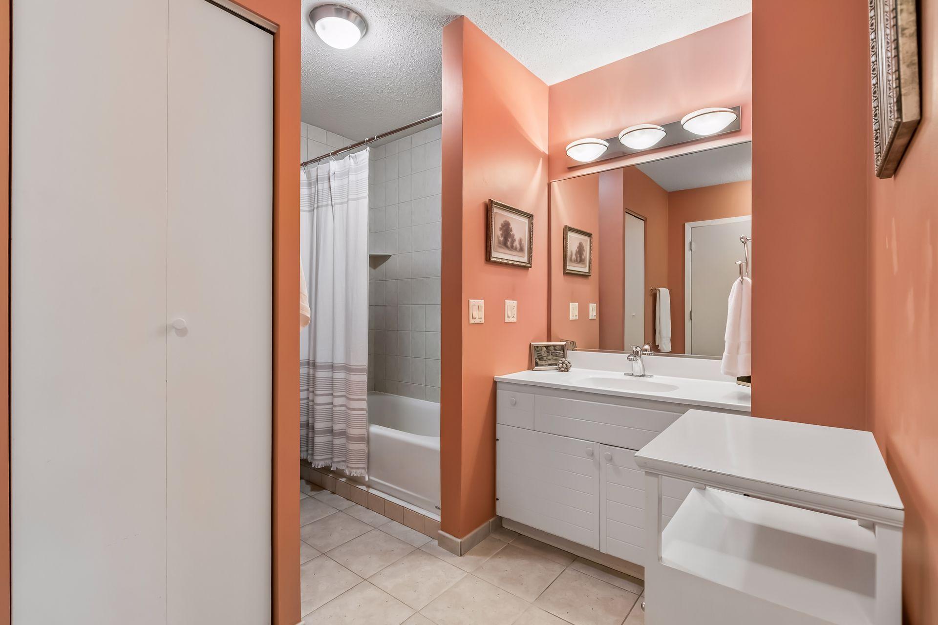View of Residential at 1200 Nicollet Mall #221, Minneapolis MN 55403, Minneapolis (22 of 50) - Mike Wilen | Minnesota Team Real Estate