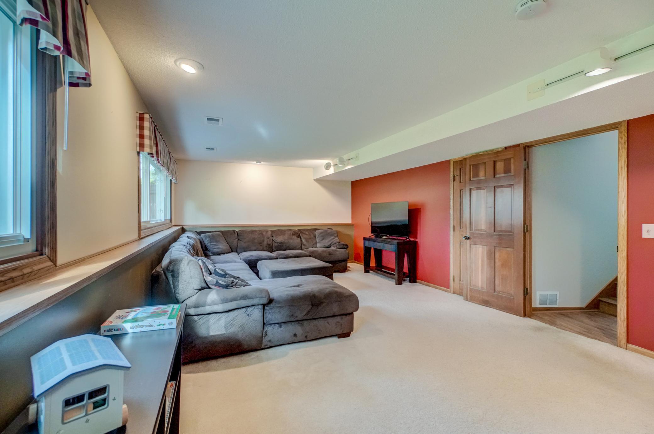 View of Residential at 3938 86th Lane, Circle Pines MN 55014, Circle Pines (27 of 38) - Mike Wilen | Minnesota Team Real Estate