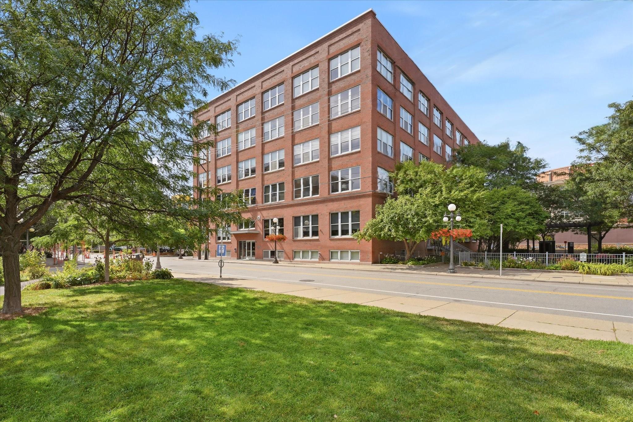 View of Residential at 225 9th Street #201, Saint Paul MN 55101, Saint Paul (39 of 42) - Mike Wilen | Minnesota Team Real Estate