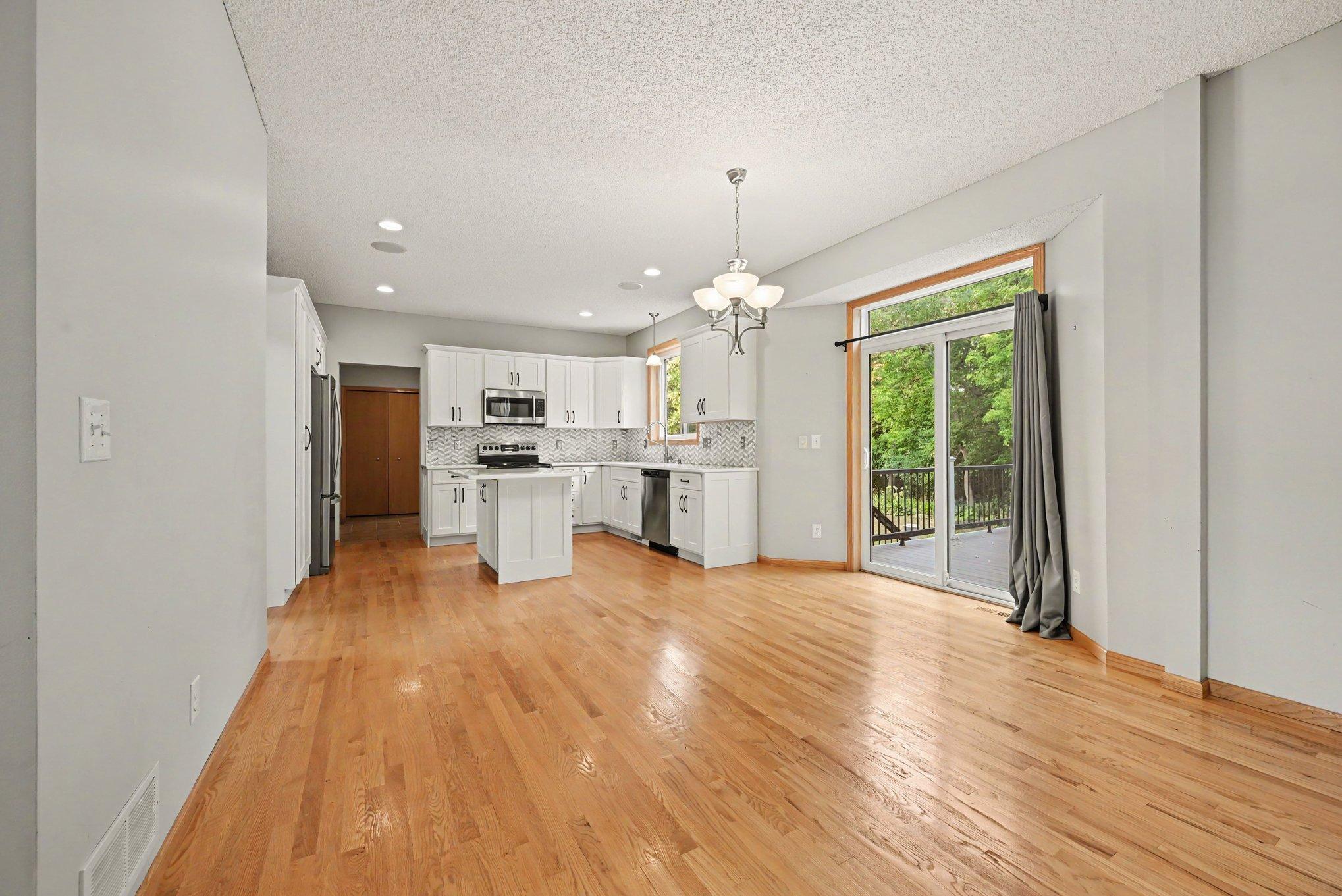 View of Residential at 6034 Summit Curve, Cottage Grove MN 55016, Cottage Grove (8 of 37) - Mike Wilen | Minnesota Team Real Estate