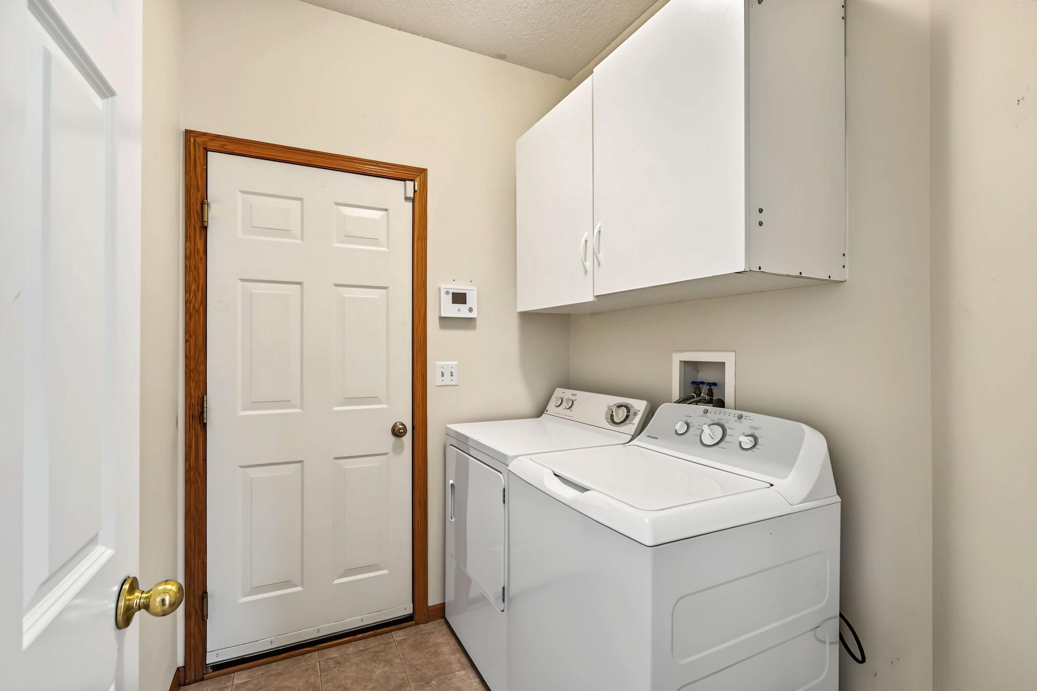 View of Residential at 433 Meadowood Lane, Burnsville MN 55337, Burnsville (13 of 18) - Mike Wilen | Minnesota Team Real Estate