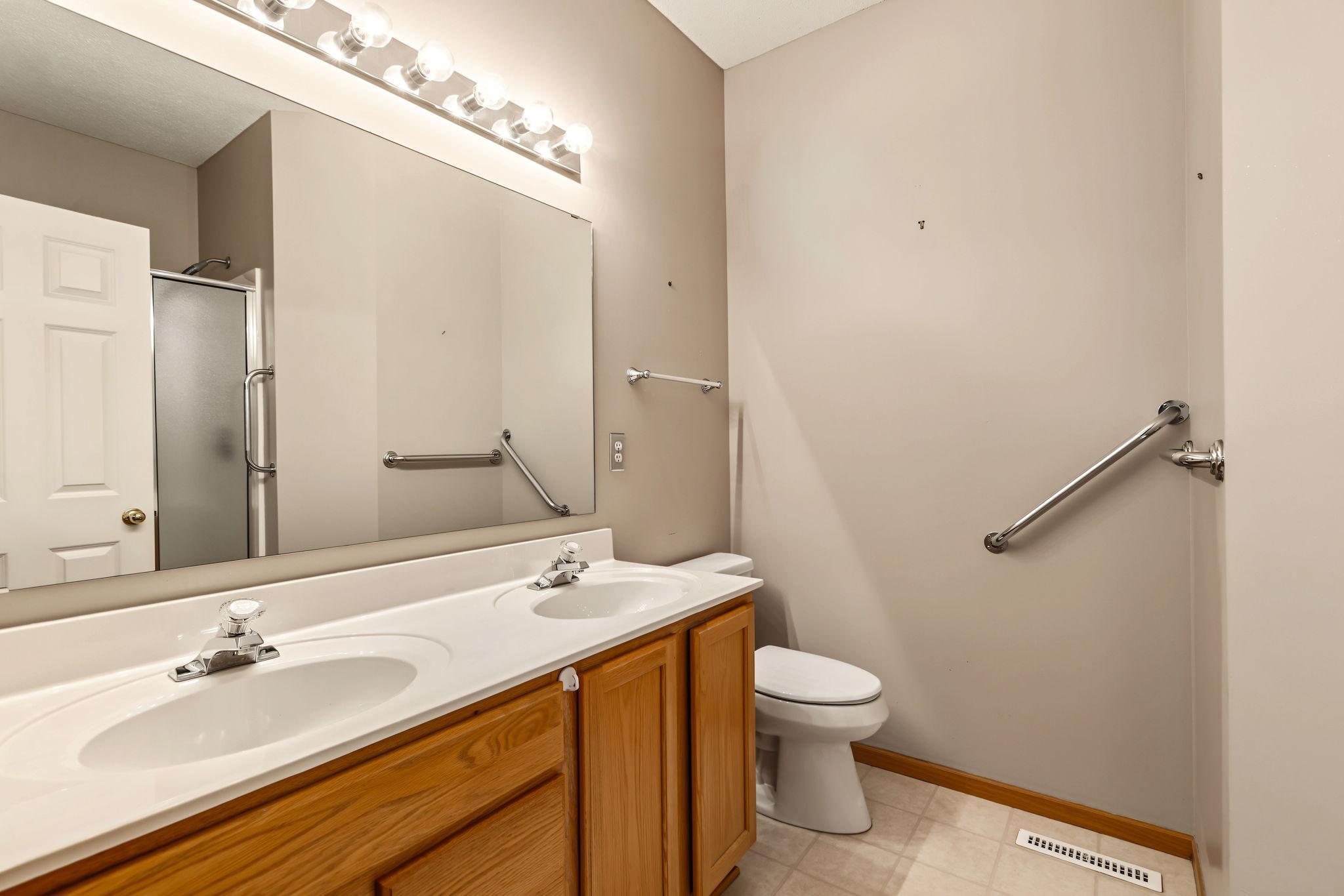 View of Residential at 433 Meadowood Lane, Burnsville MN 55337, Burnsville (9 of 18) - Mike Wilen | Minnesota Team Real Estate