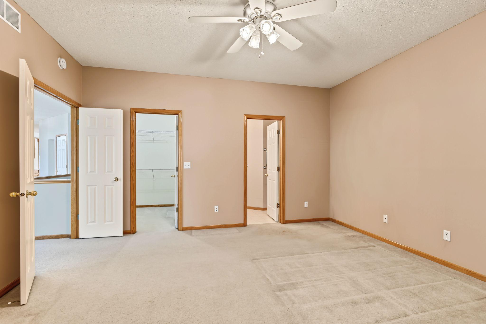 View of Residential at 433 Meadowood Lane, Burnsville MN 55337, Burnsville (8 of 18) - Mike Wilen | Minnesota Team Real Estate