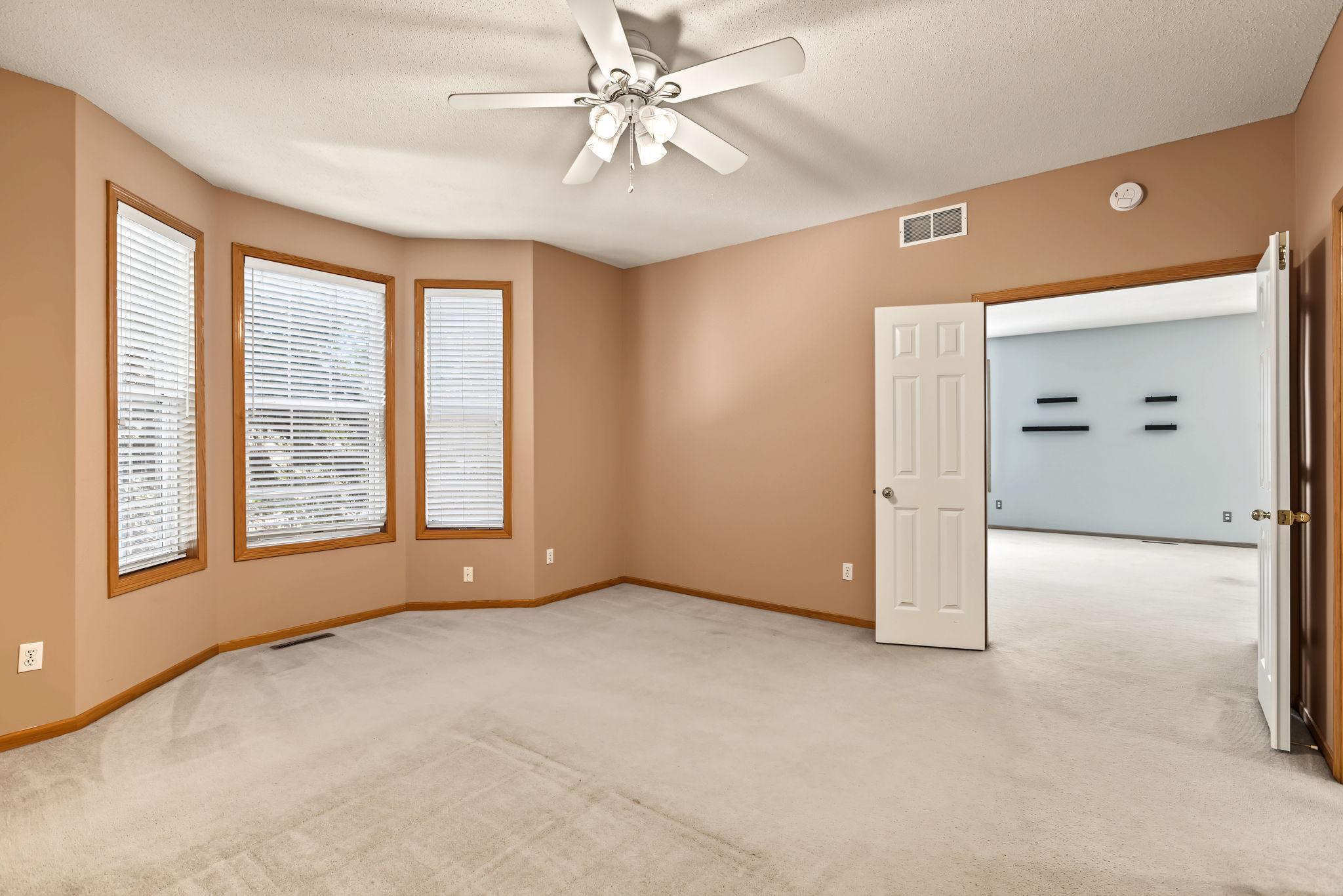 View of Residential at 433 Meadowood Lane, Burnsville MN 55337, Burnsville (7 of 18) - Mike Wilen | Minnesota Team Real Estate