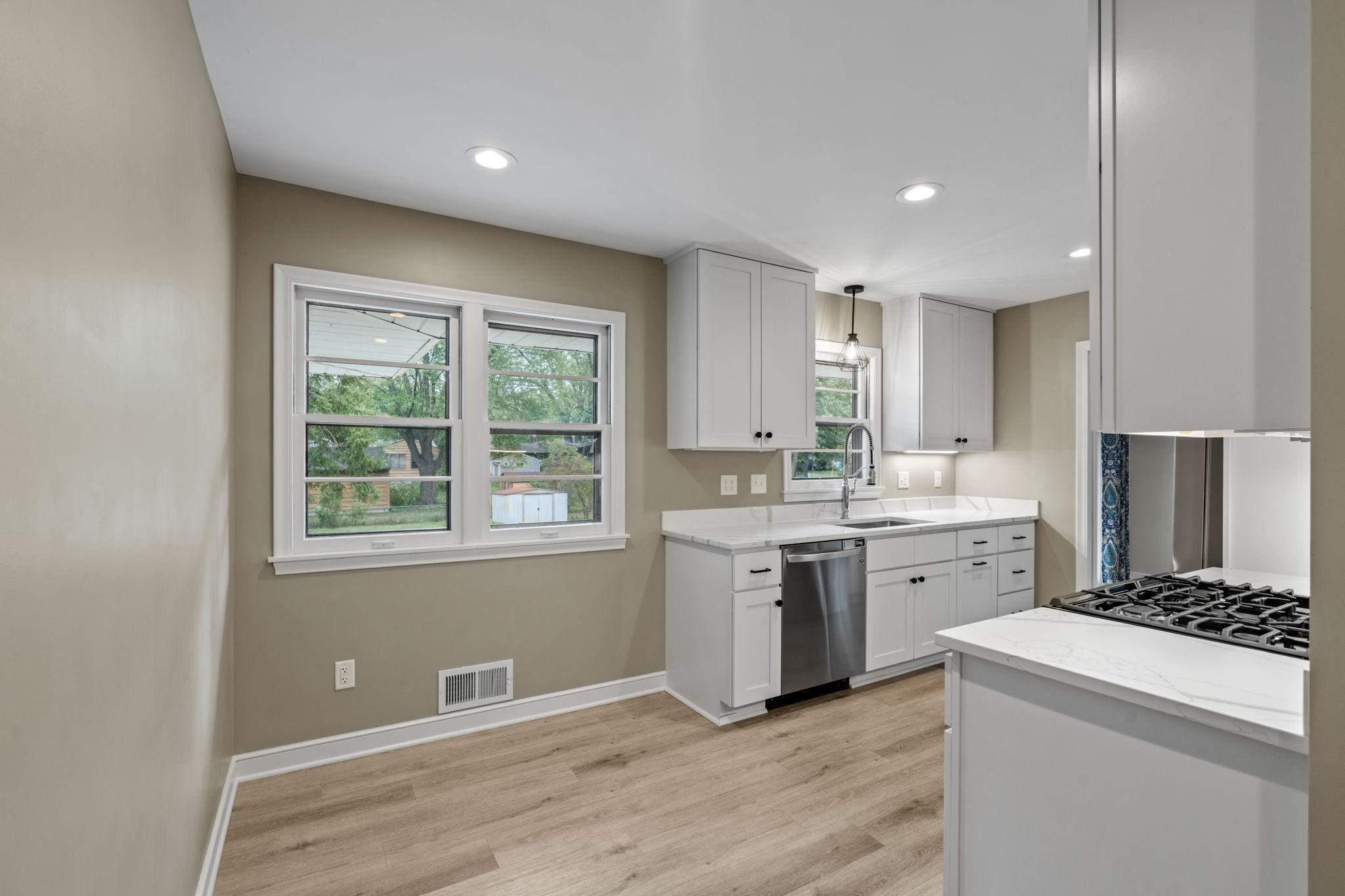 View of Residential at 2754 Hamline Avenue, Roseville MN 55113, Roseville (8 of 45) - Mike Wilen | Minnesota Team Real Estate