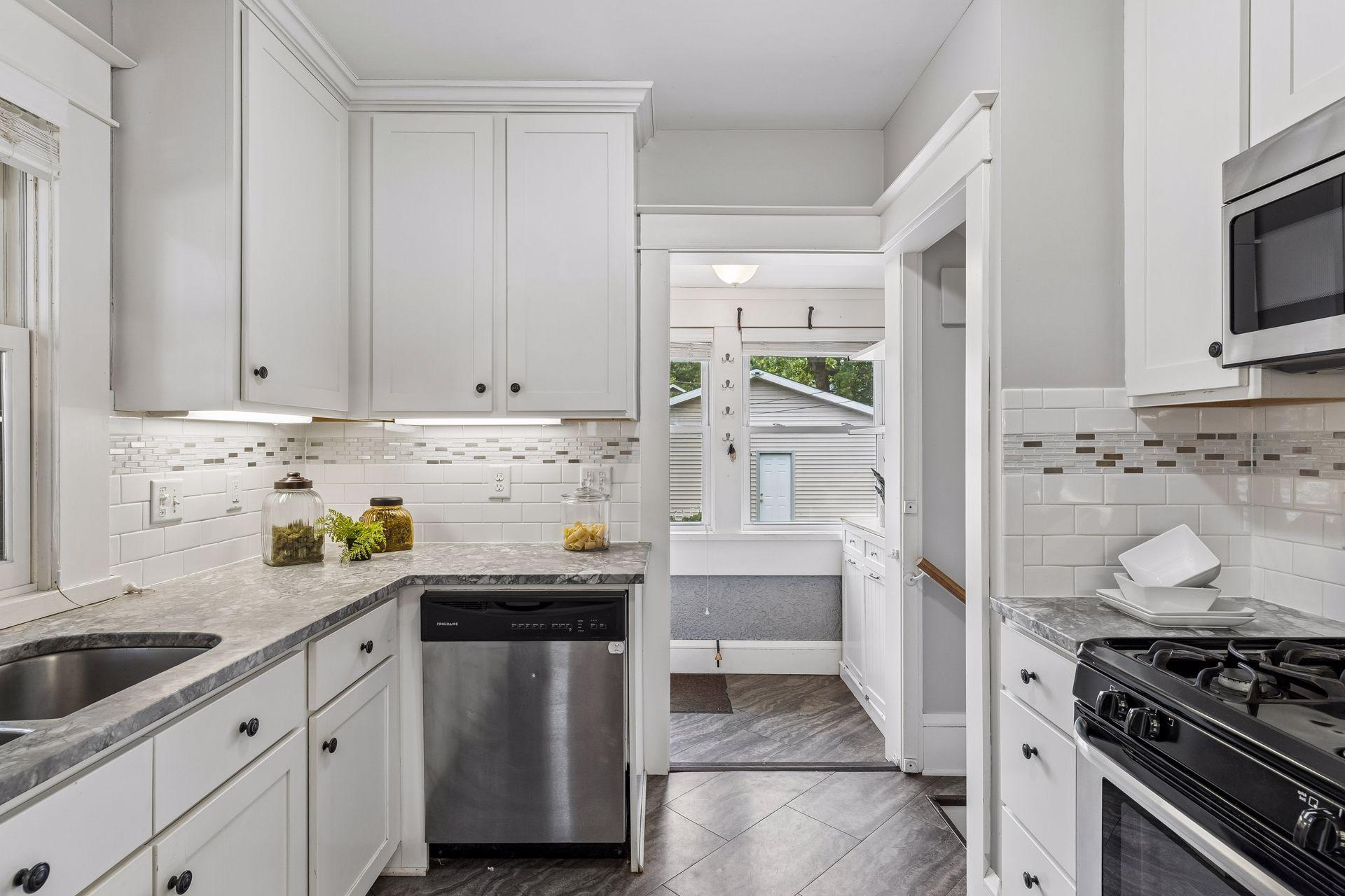 View of Residential at 1706 Palace Avenue, Saint Paul MN 55105, Saint Paul (11 of 44) - Mike Wilen | Minnesota Team Real Estate
