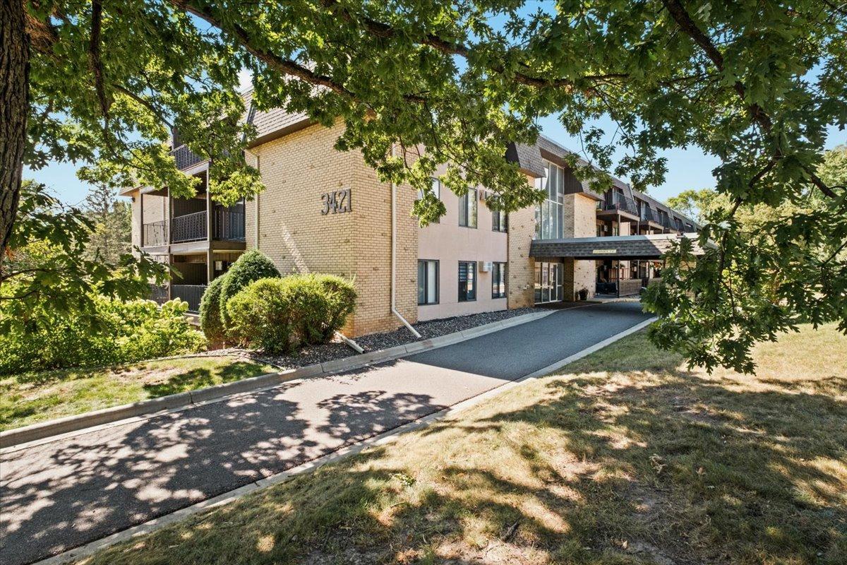 View of Residential at 3421 Kent Street #601, Shoreview MN 55126, Shoreview (20 of 24) - Mike Wilen | Minnesota Team Real Estate