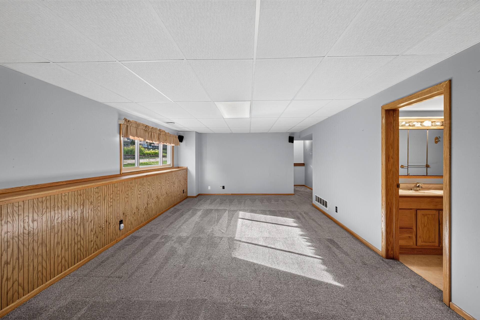 View of Residential at 2715 10th Avenue, North Saint Paul MN 55109, North Saint Paul (25 of 32) - Mike Wilen | Minnesota Team Real Estate