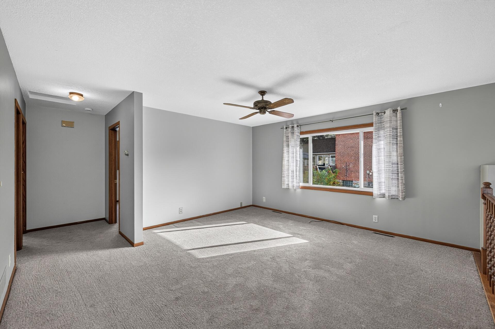 View of Residential at 2715 10th Avenue, North Saint Paul MN 55109, North Saint Paul (7 of 32) - Mike Wilen | Minnesota Team Real Estate