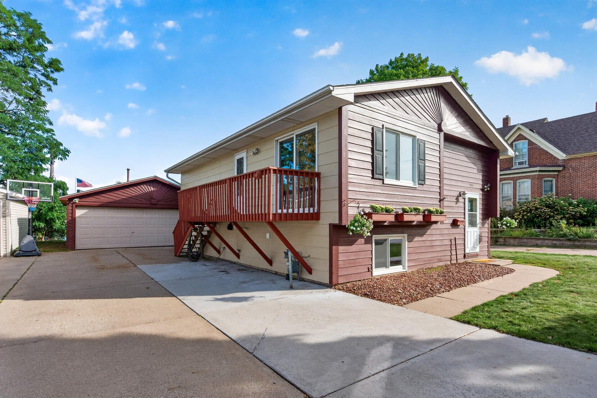 View of Residential at 2715 10th Avenue, North Saint Paul MN 55109, North Saint Paul (2 of 32) - Mike Wilen | Minnesota Team Real Estate