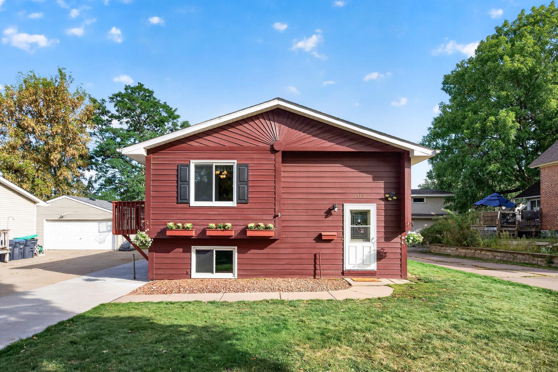 View of Single Family at 2715 10th Avenue, North Saint Paul - Mike Wilen | Minnesota Team Real Estate