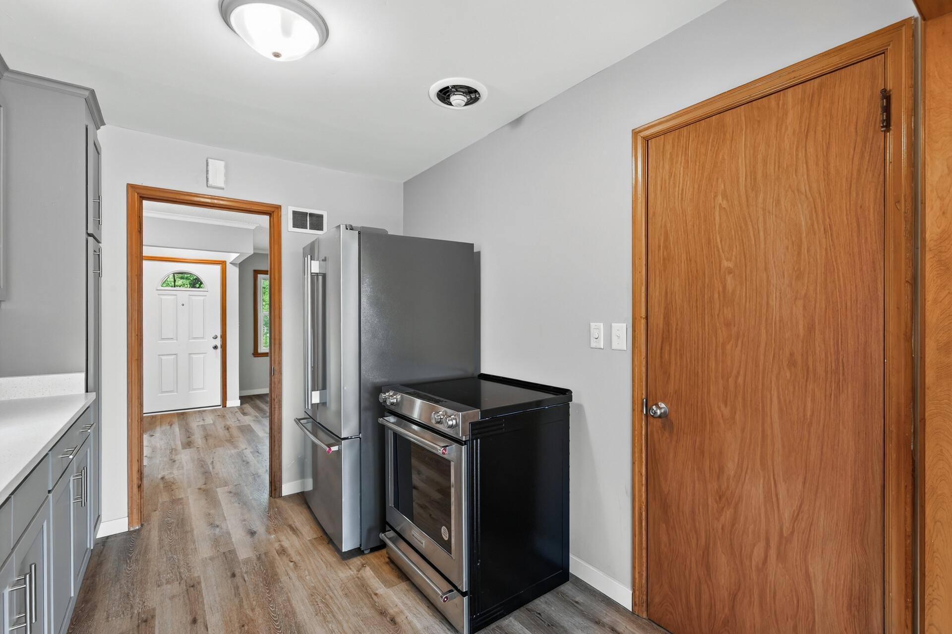 View of Residential at 3620 Sumter Avenue, Saint Louis Park MN 55426, Saint Louis Park (11 of 28) - Mike Wilen | Minnesota Team Real Estate