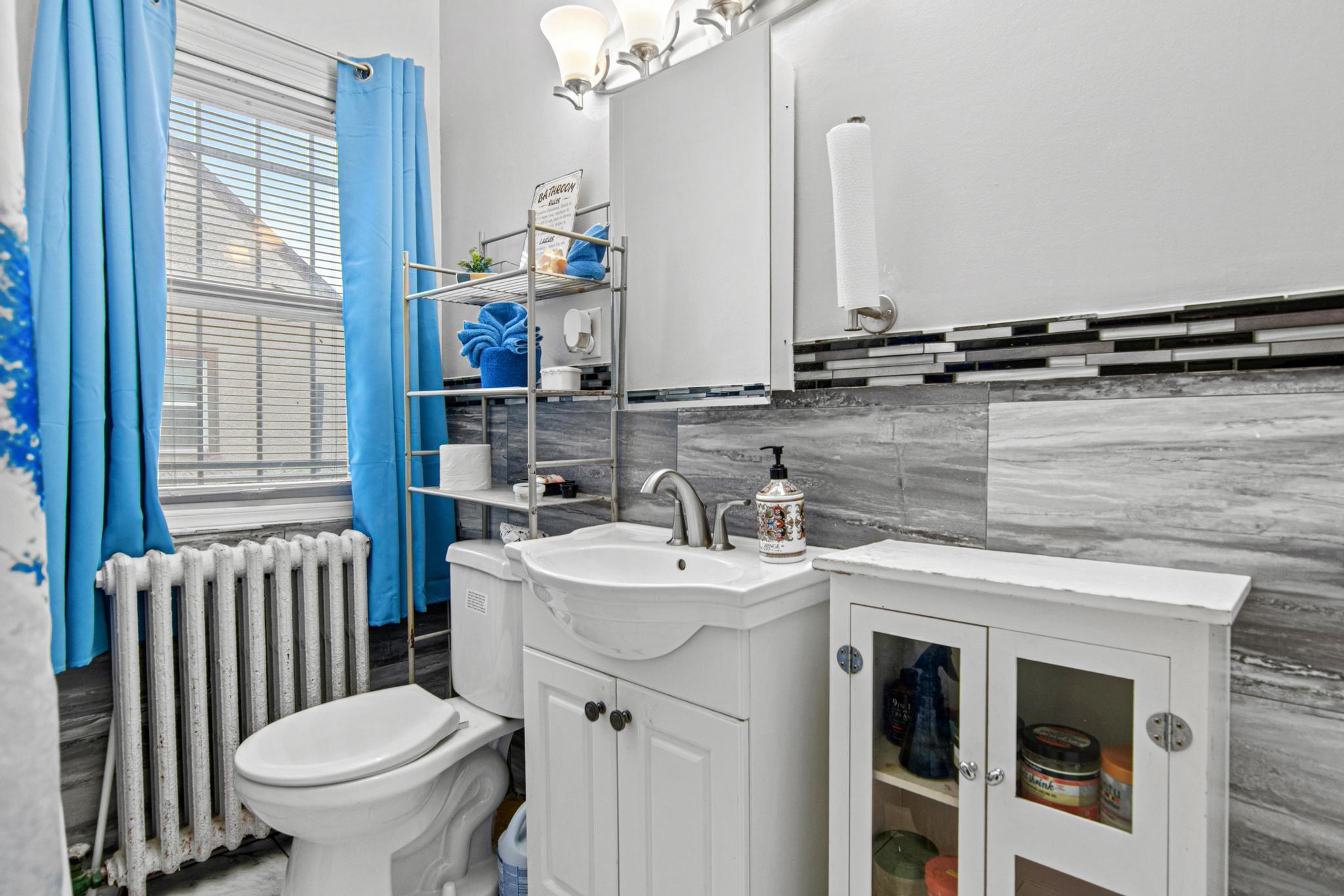 View of Residential at 1206 Russell Avenue, Minneapolis MN 55411, Minneapolis (17 of 30) - Mike Wilen | Minnesota Team Real Estate