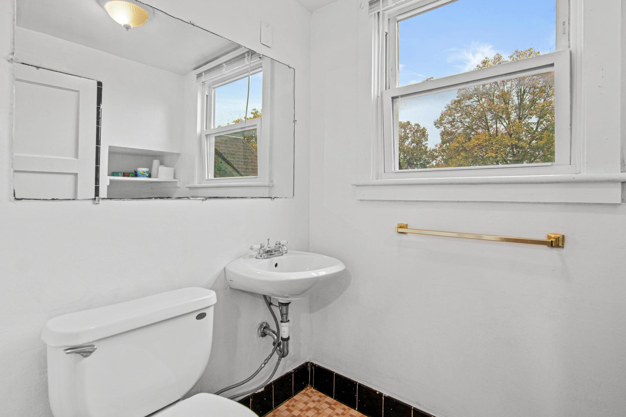 View of Residential at 1206 Russell Avenue, Minneapolis MN 55411, Minneapolis (22 of 30) - Mike Wilen | Minnesota Team Real Estate